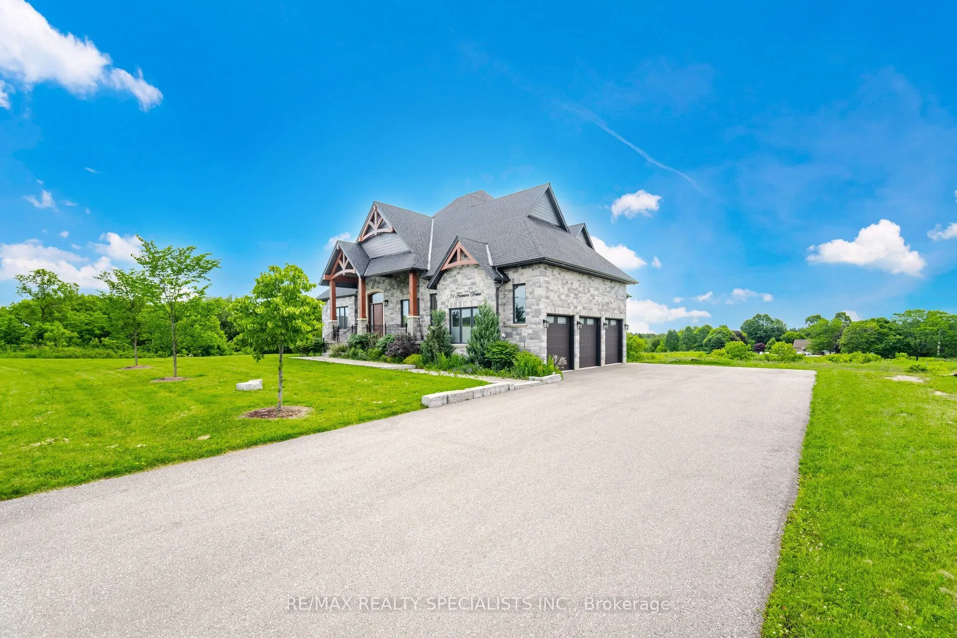 31 Ferrara Drive
