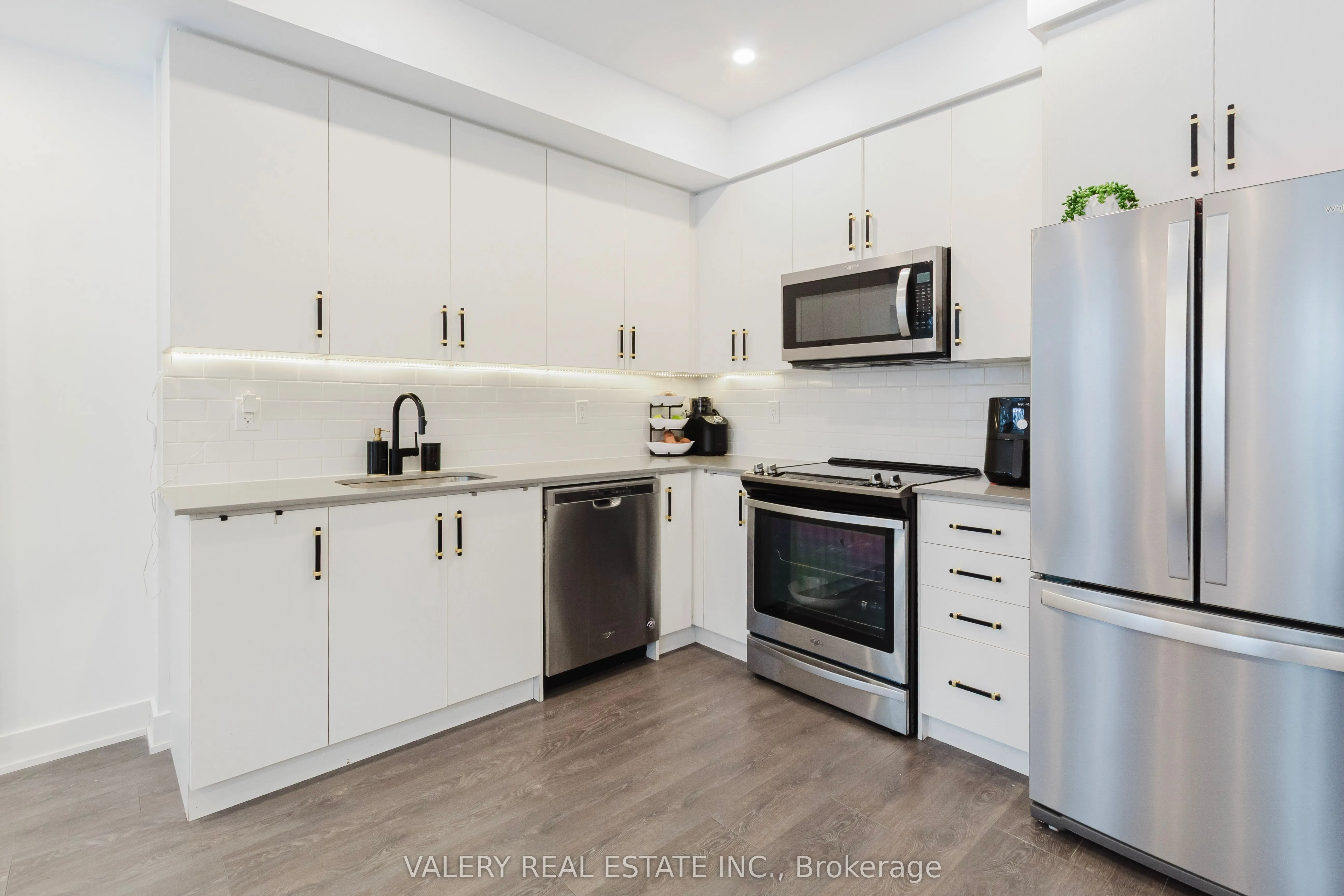 3492 Widdicombe Way #16