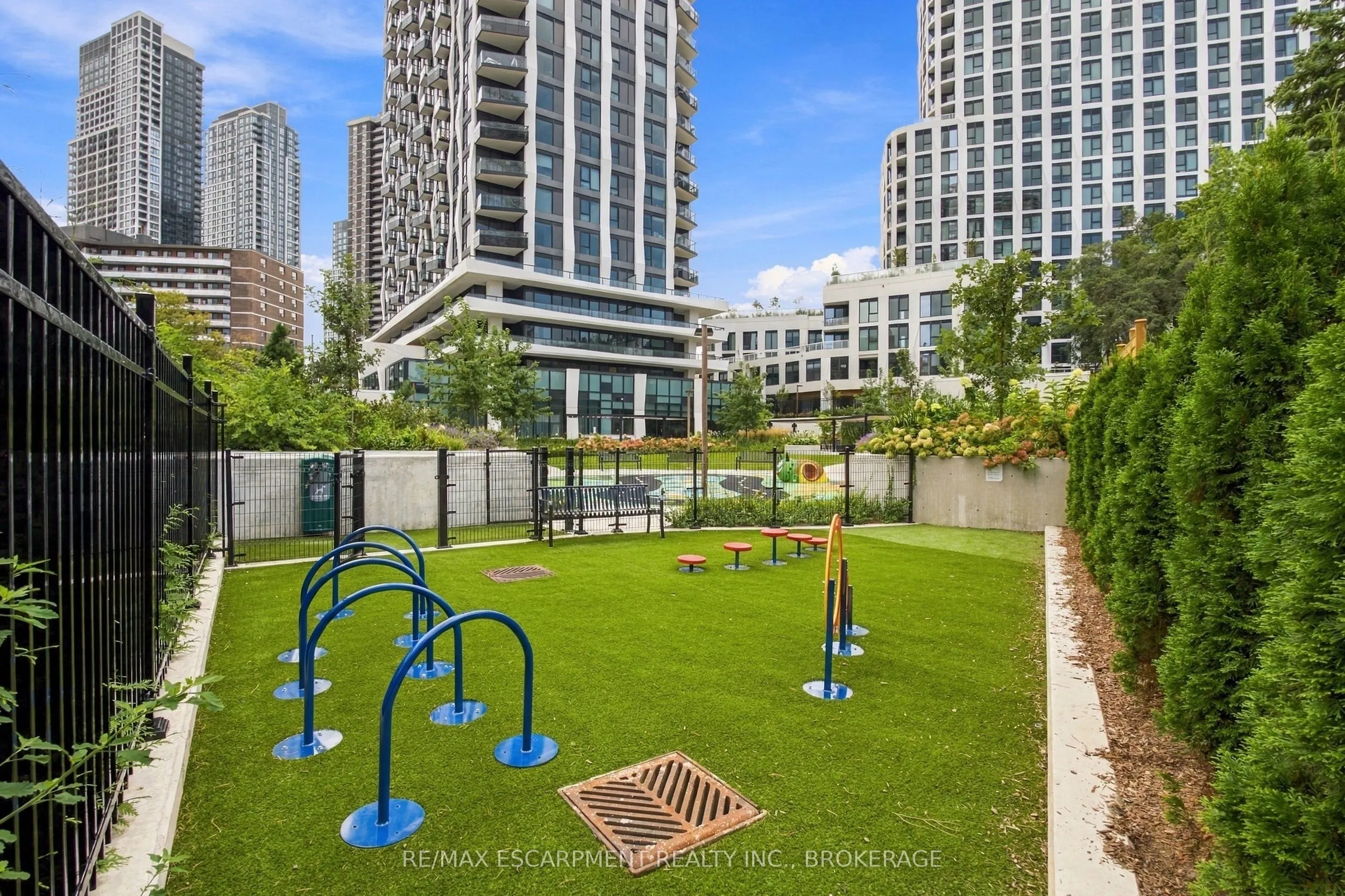 60 Central Park Road Way #2010