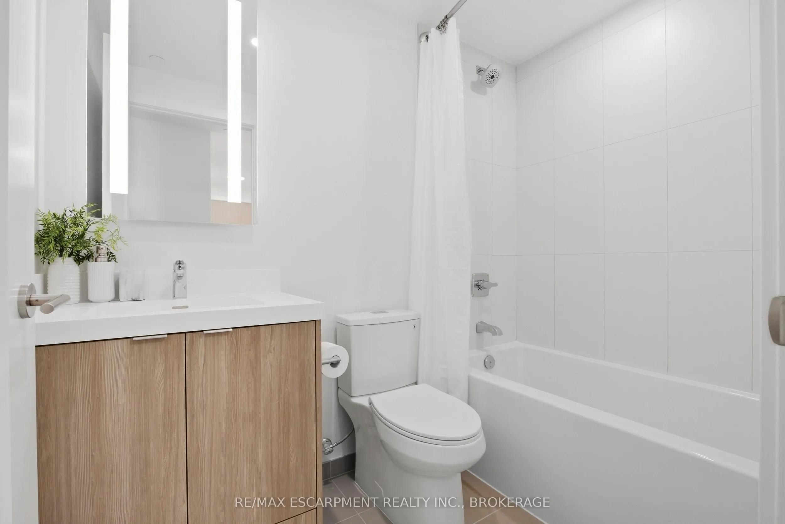 60 Central Park Road Way #2010