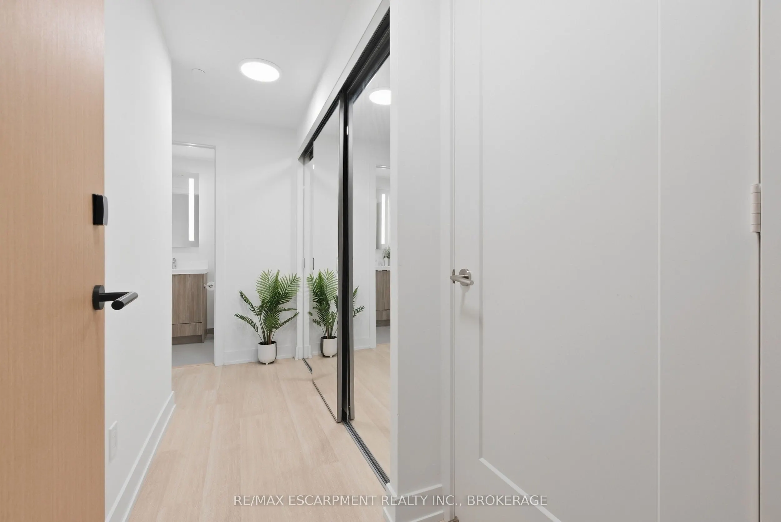 60 Central Park Road Way #2010