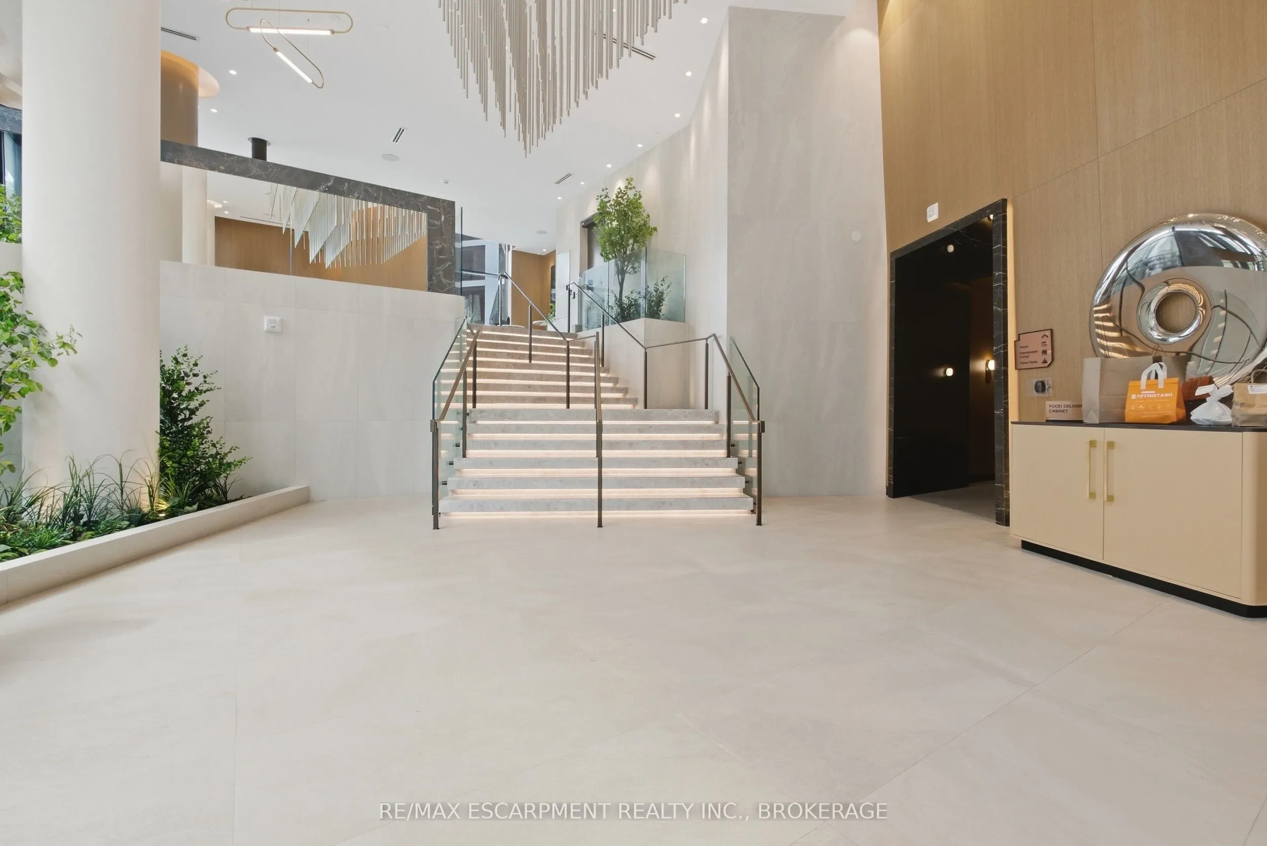 60 Central Park Road Way #2010