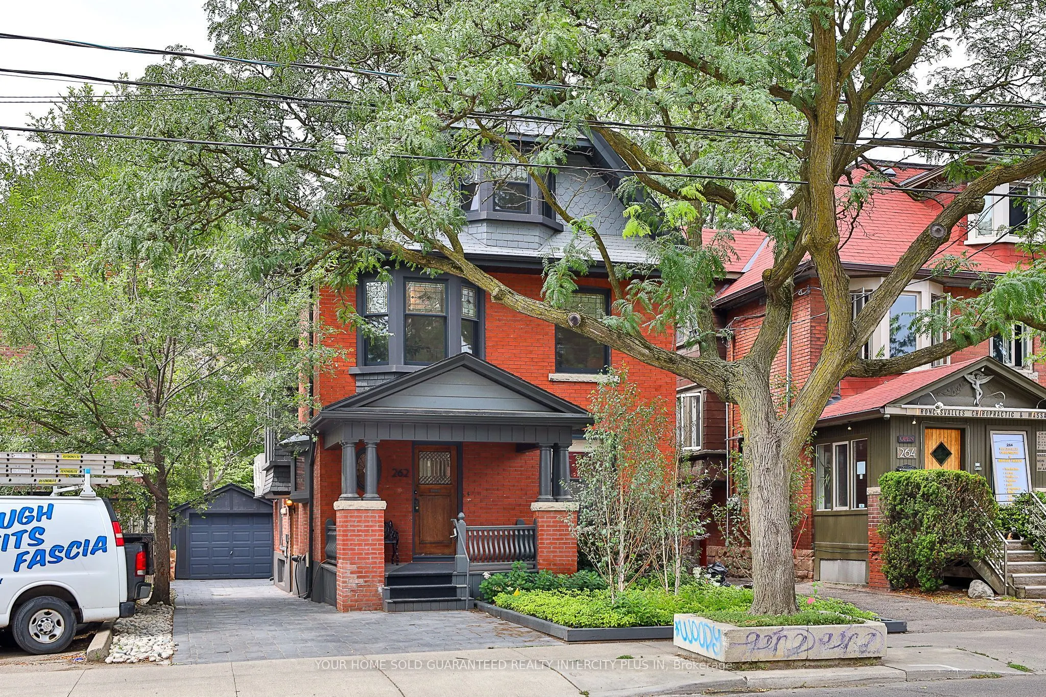262 Roncesvalles Avenue