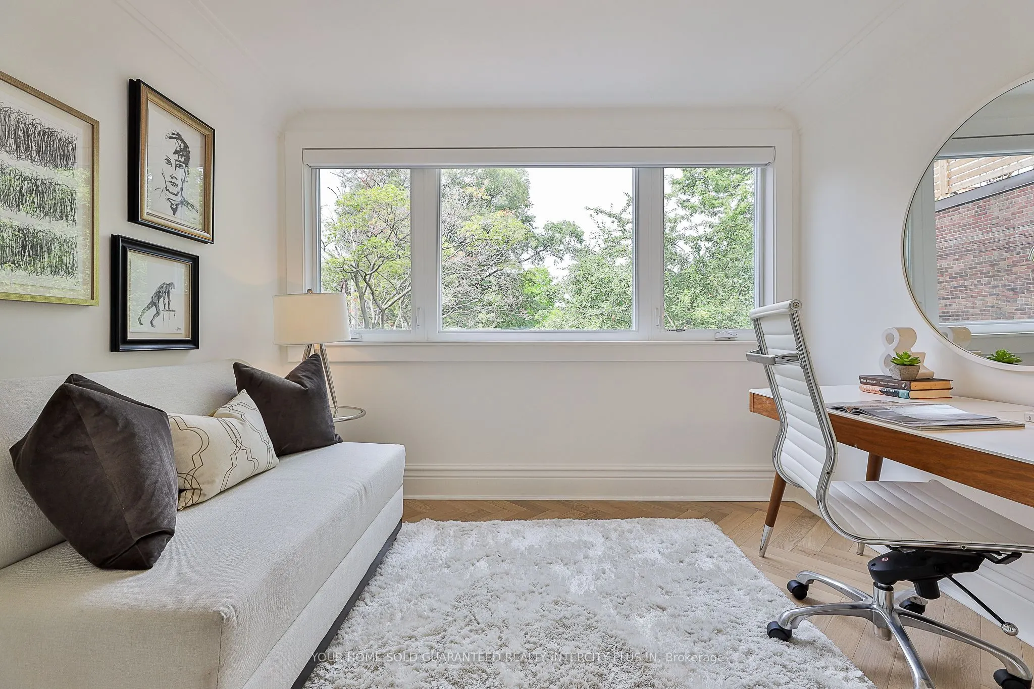 262 Roncesvalles Avenue
