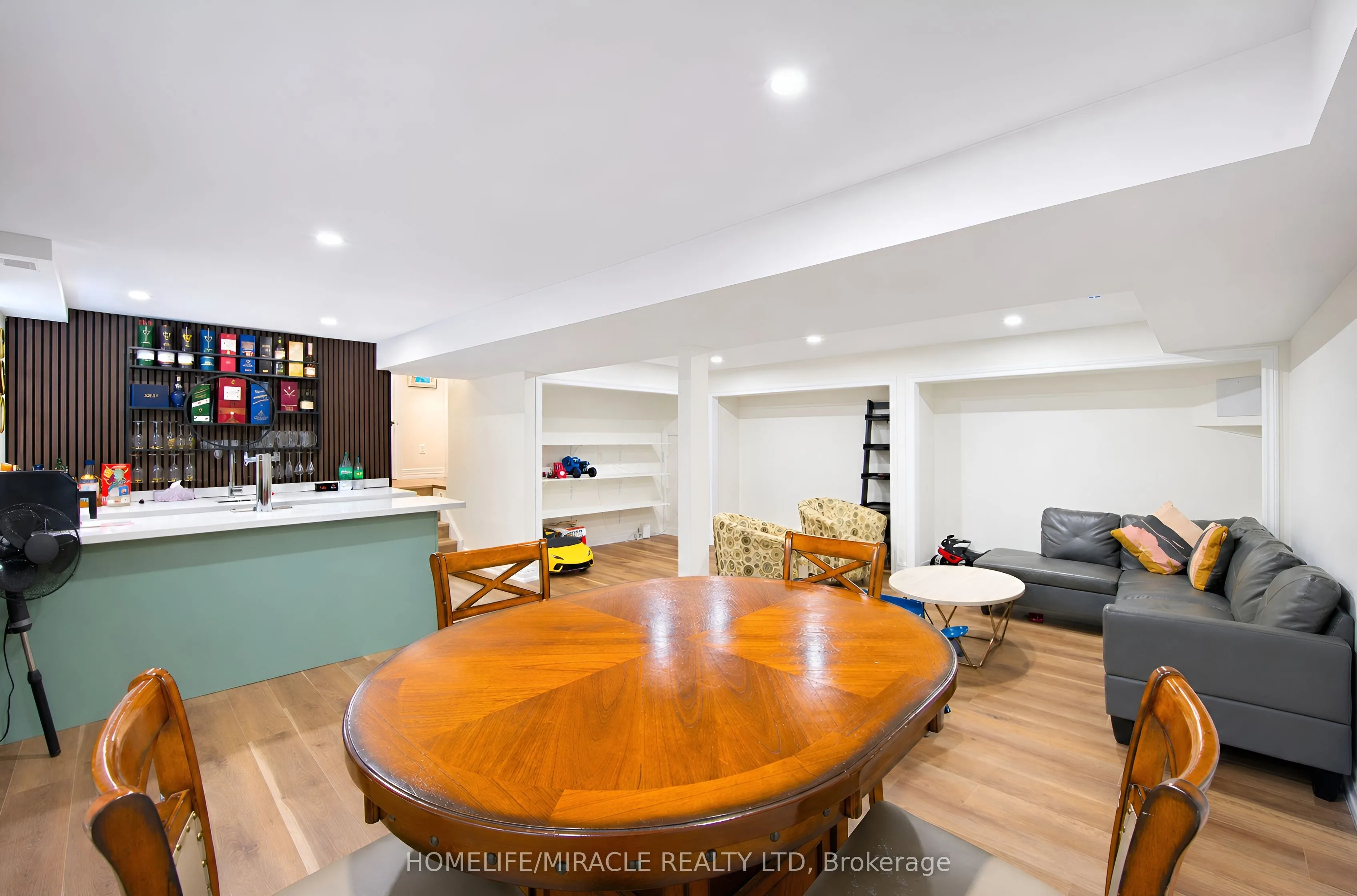 29 Holmes Drive