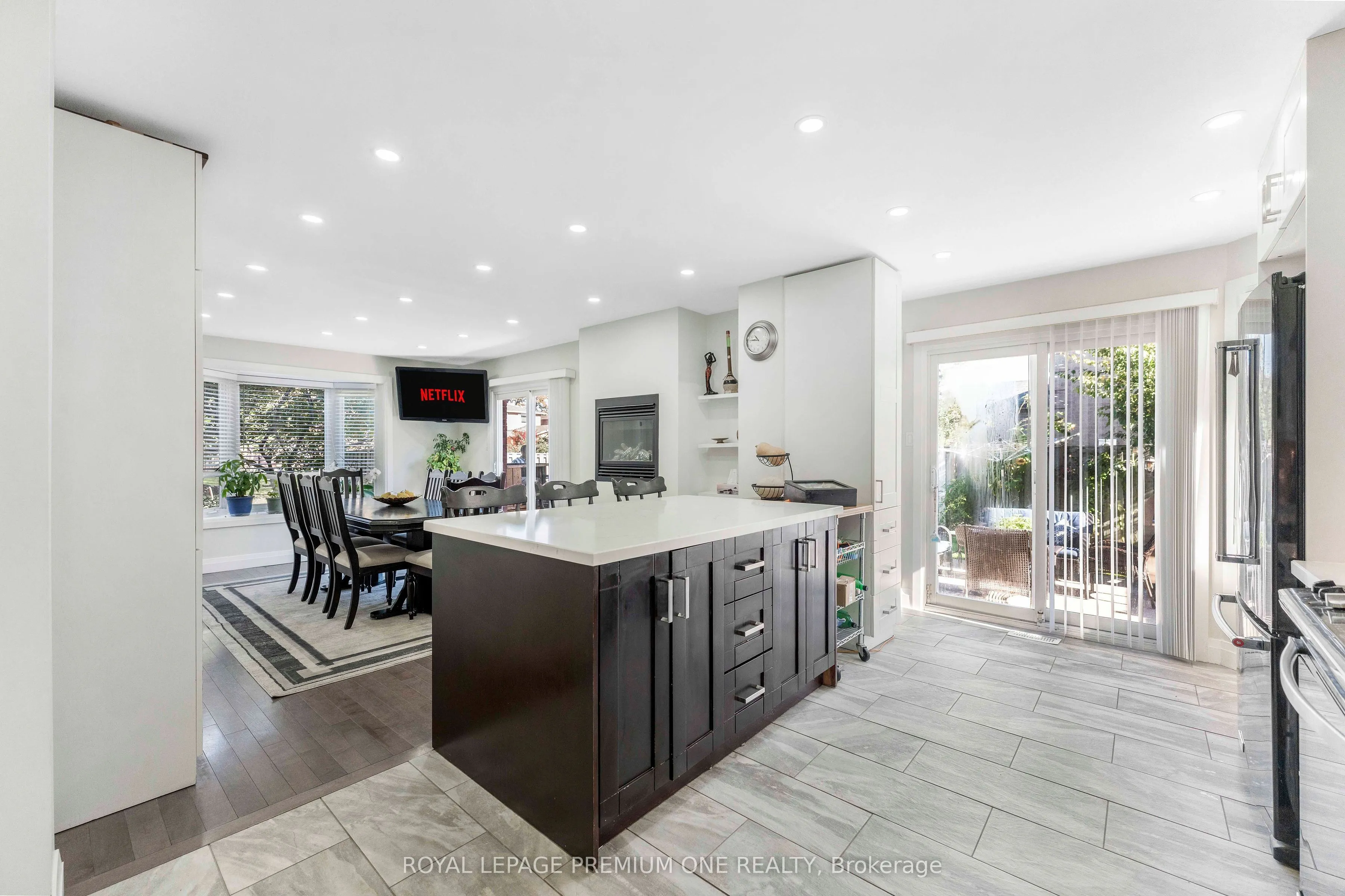 25 Sir Lancelot Court