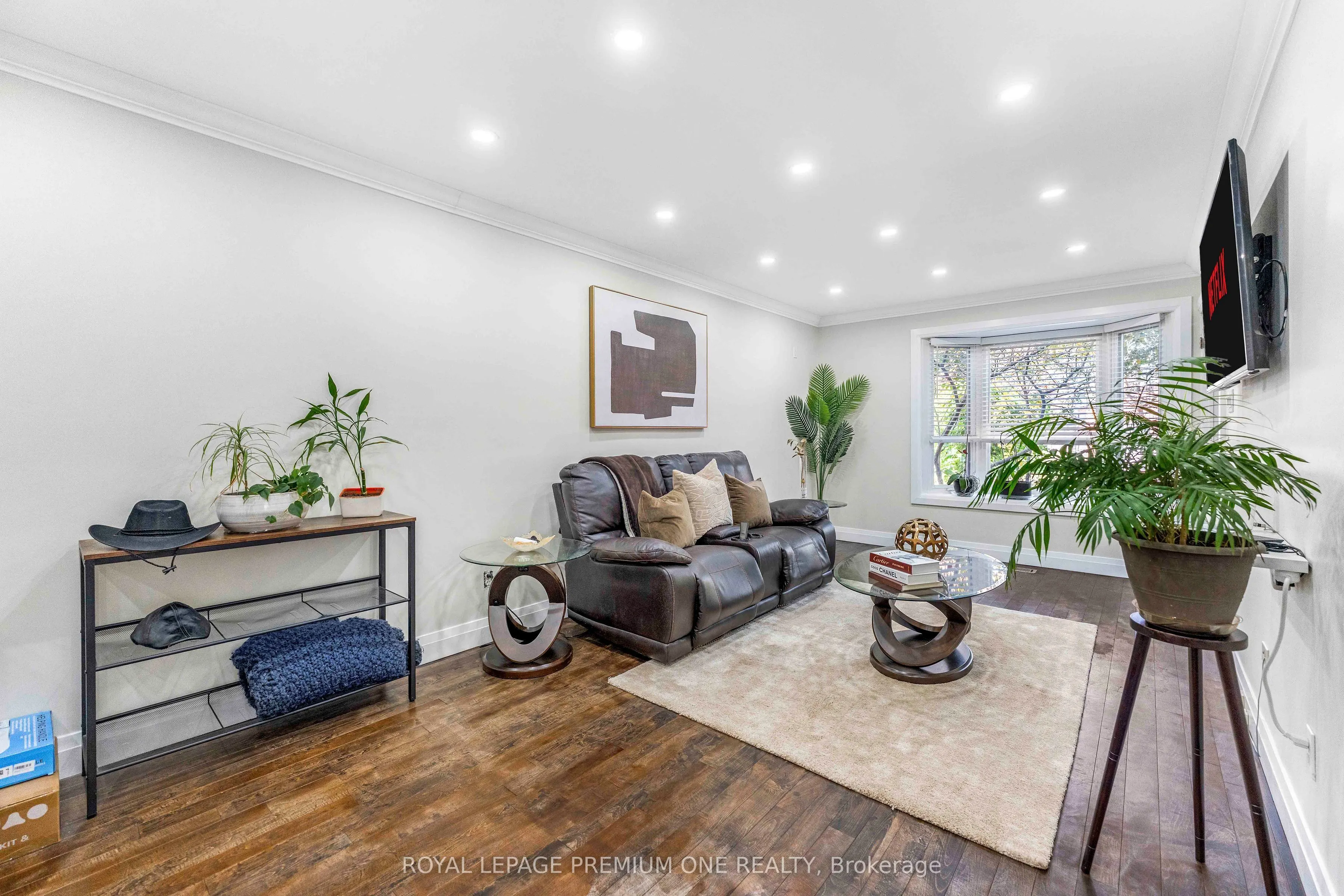 25 Sir Lancelot Court