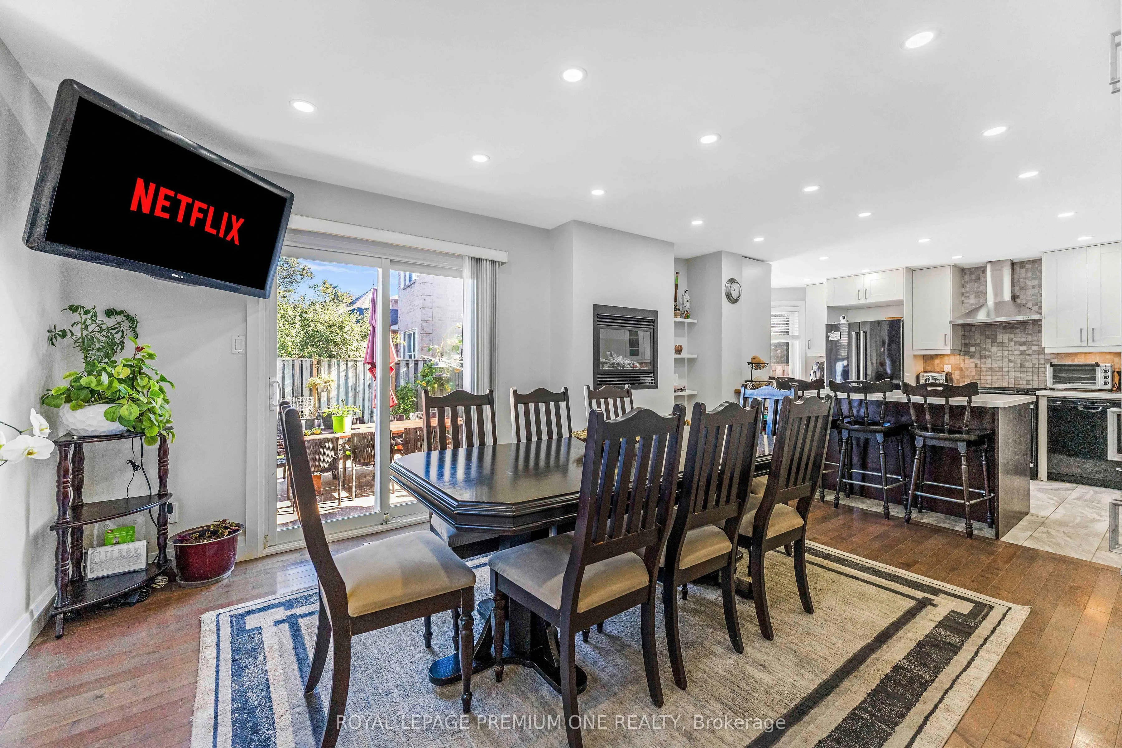 25 Sir Lancelot Court