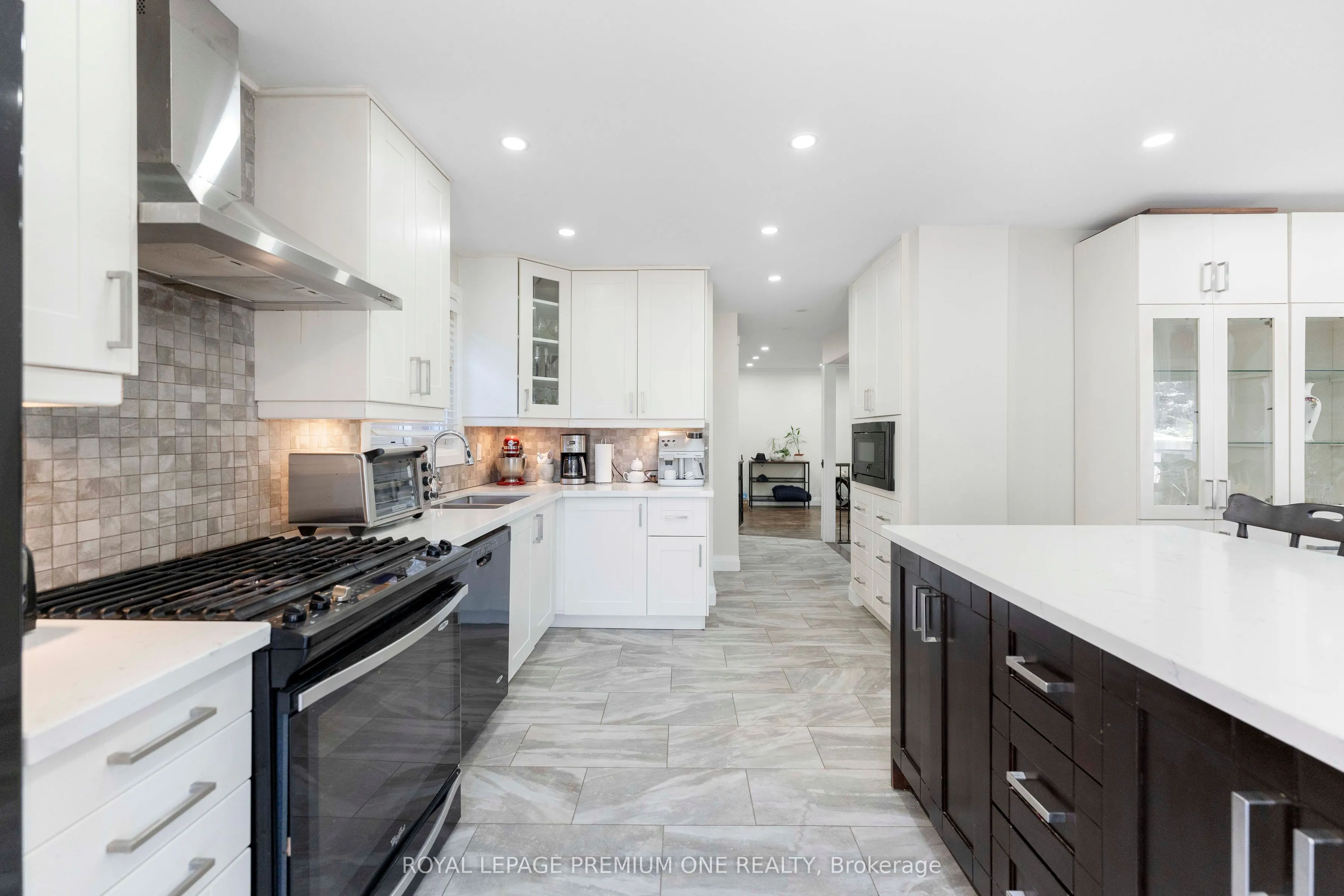 25 Sir Lancelot Court