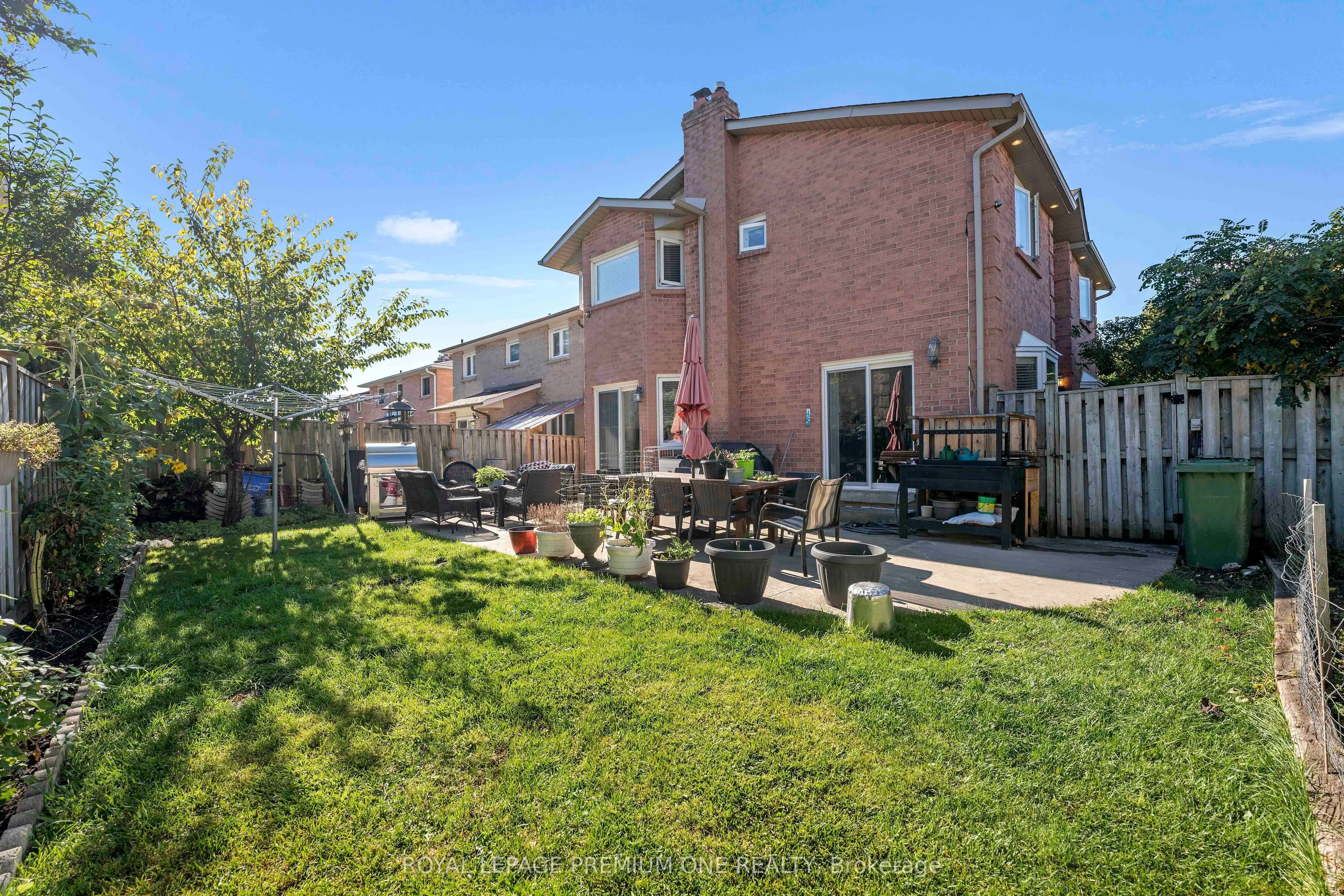 25 Sir Lancelot Court