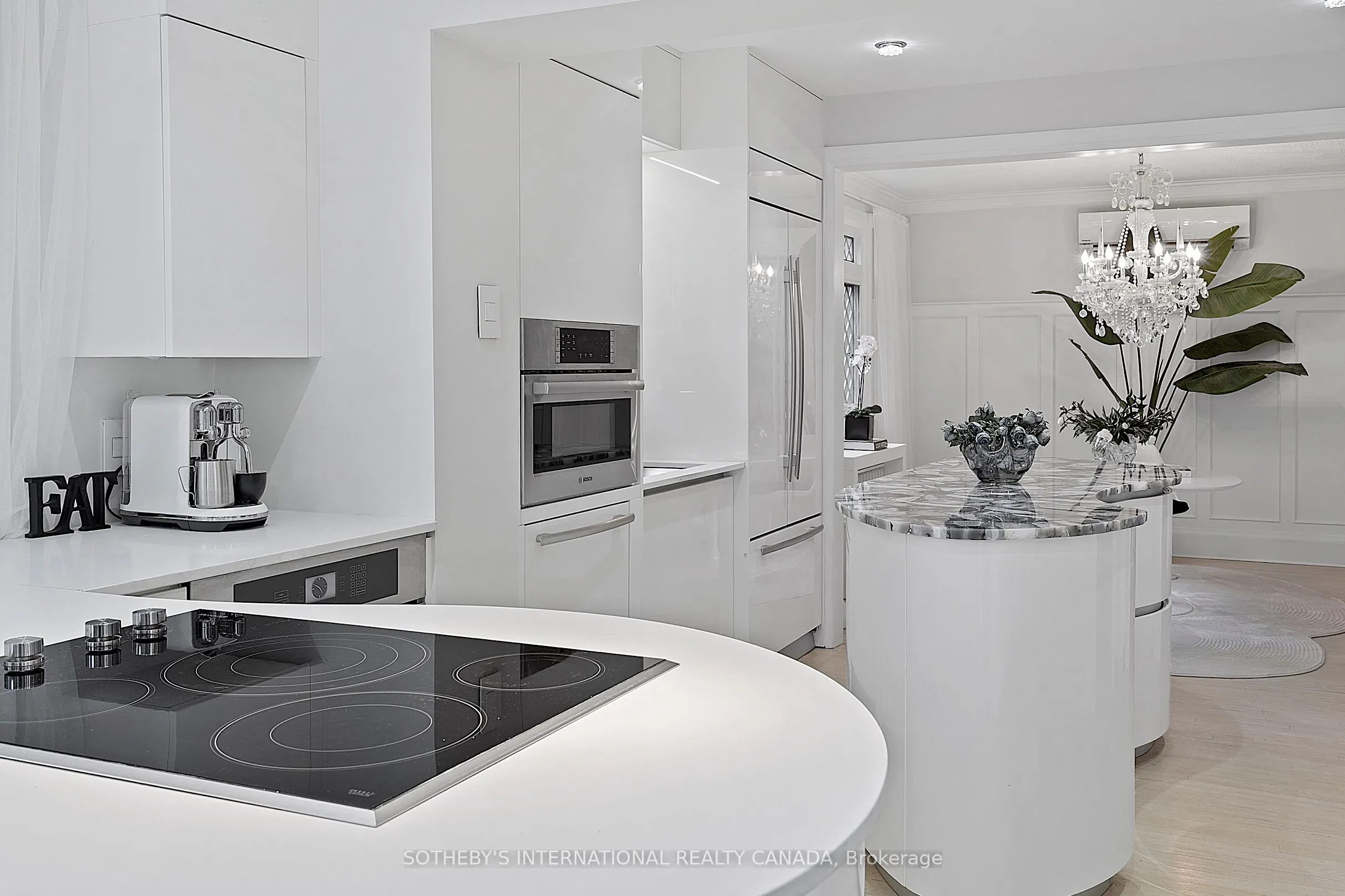 4009 Bloor Street W