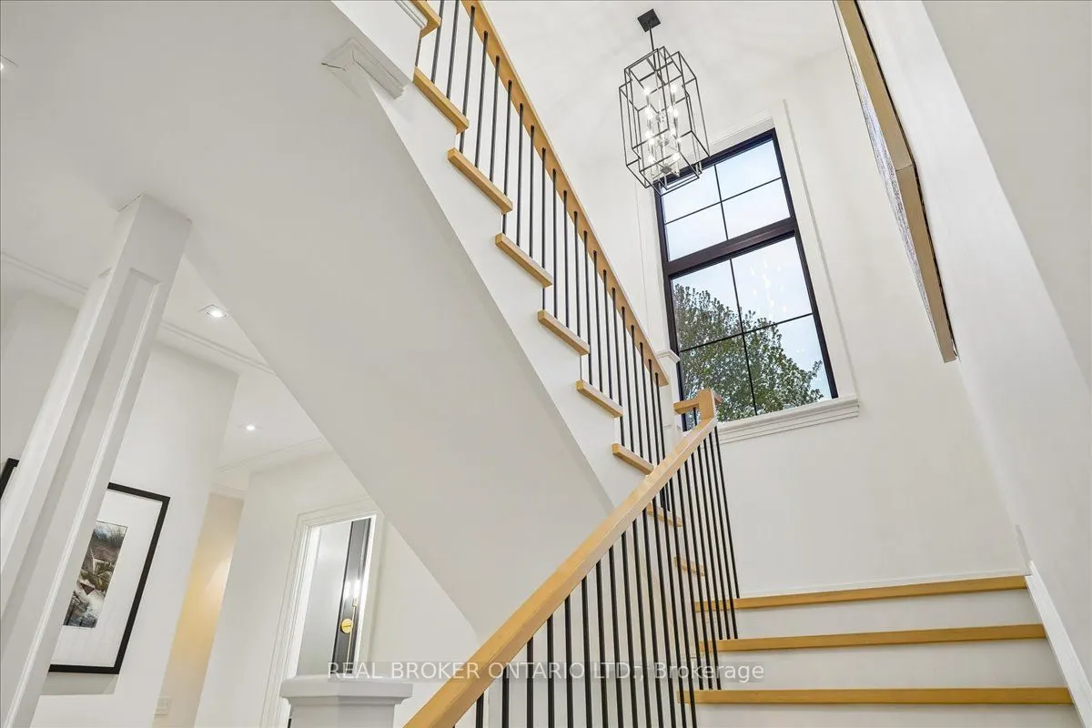 1445 Skyline Drive