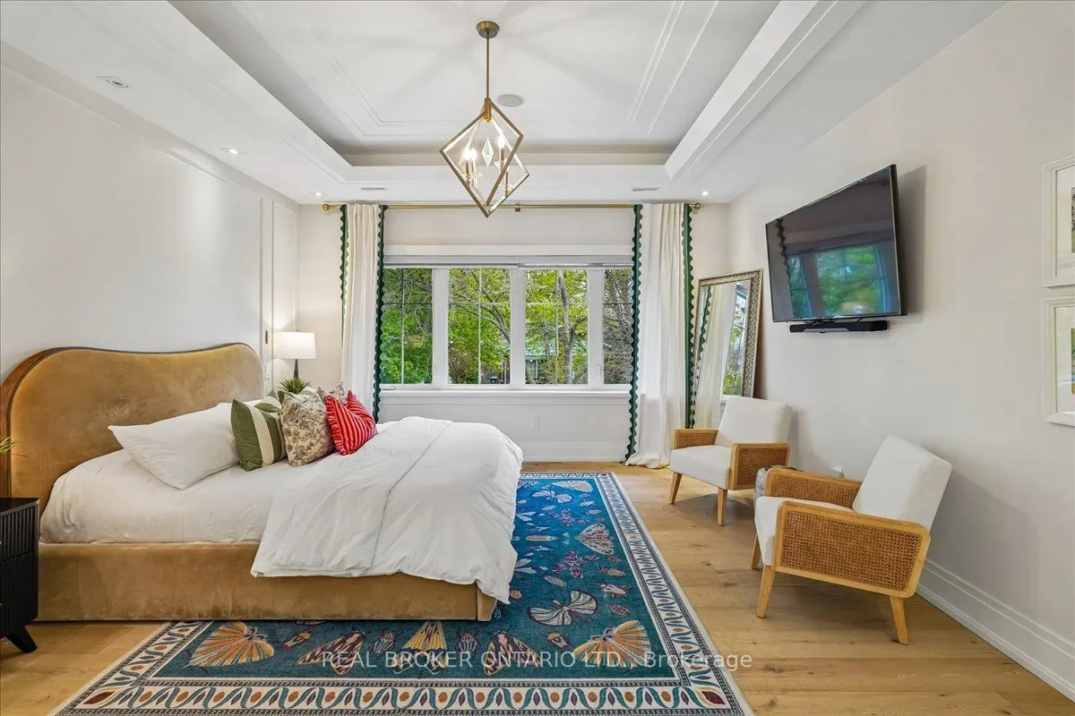 1445 Skyline Drive