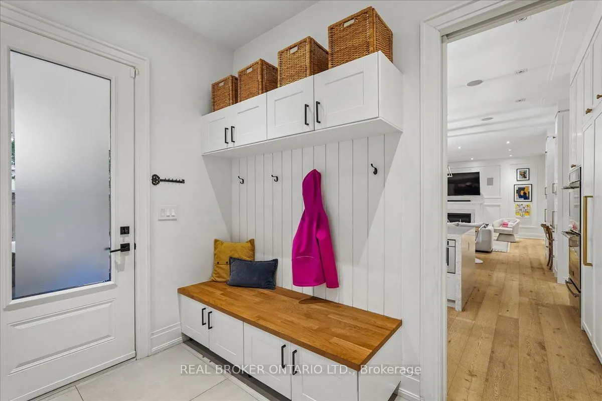 1445 Skyline Drive