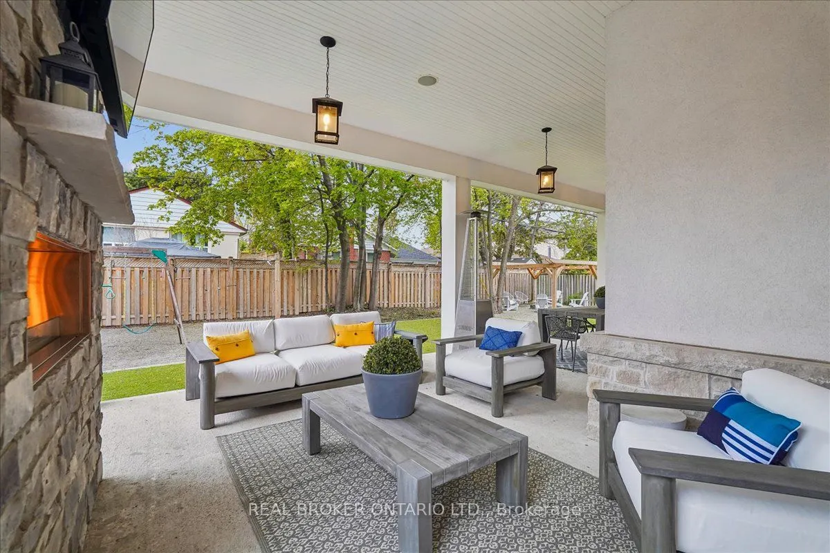 1445 Skyline Drive