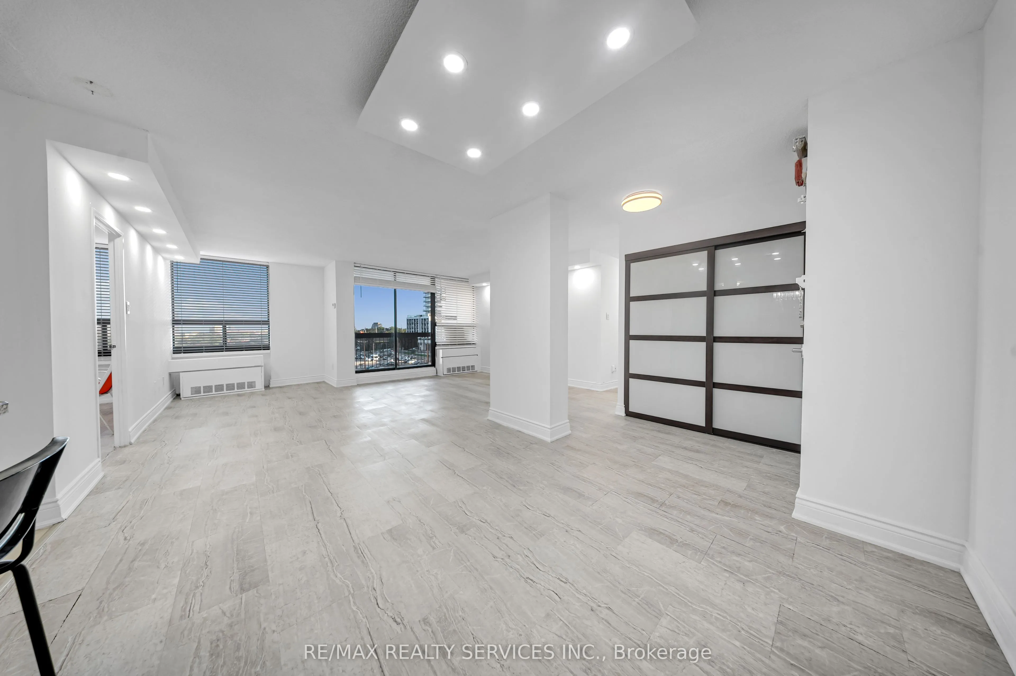 20 Mississauga Valley Boulevard #701