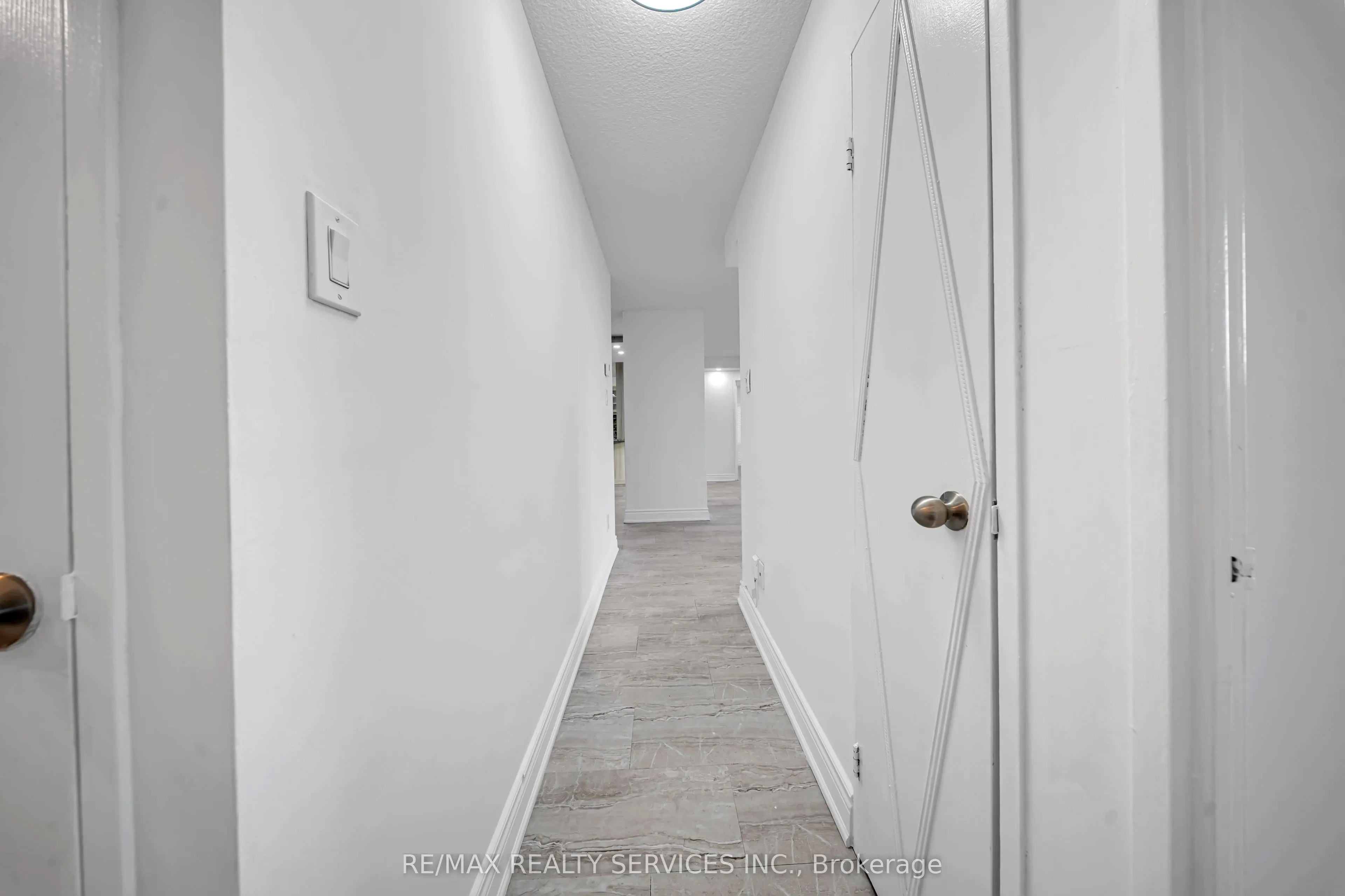 20 Mississauga Valley Boulevard #701