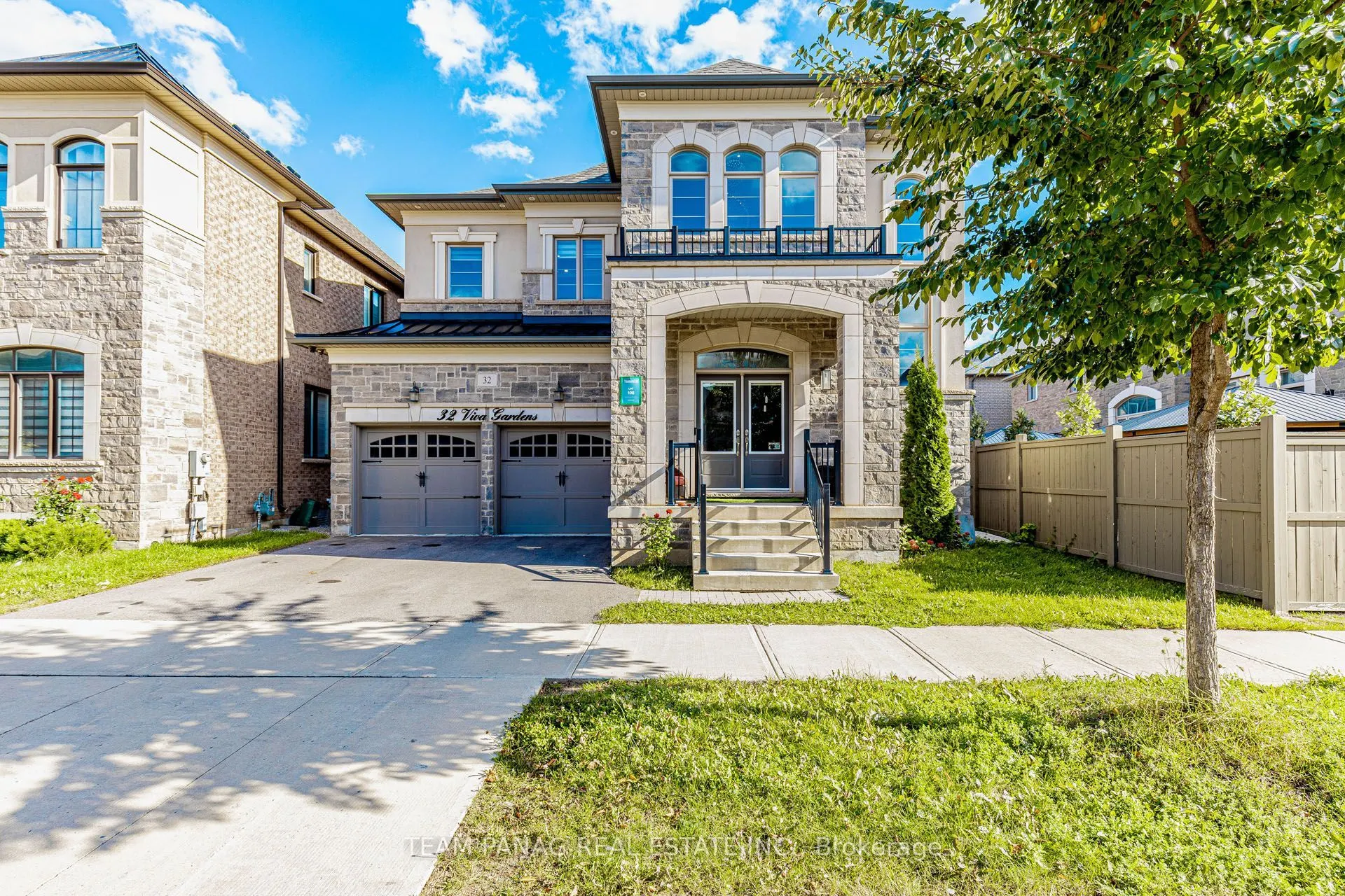 32 Viva Gardens