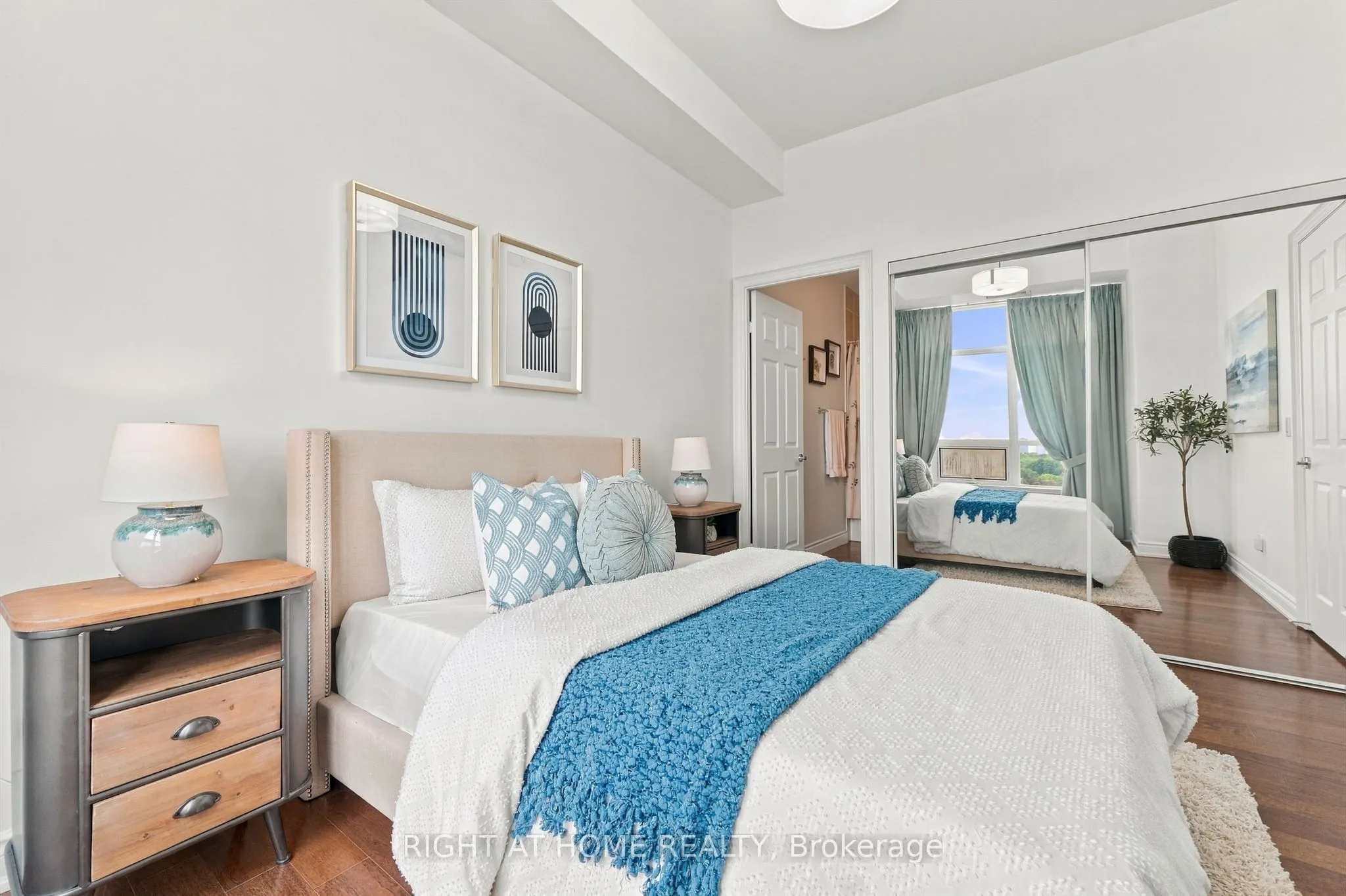 1135 Royal York Road #1301