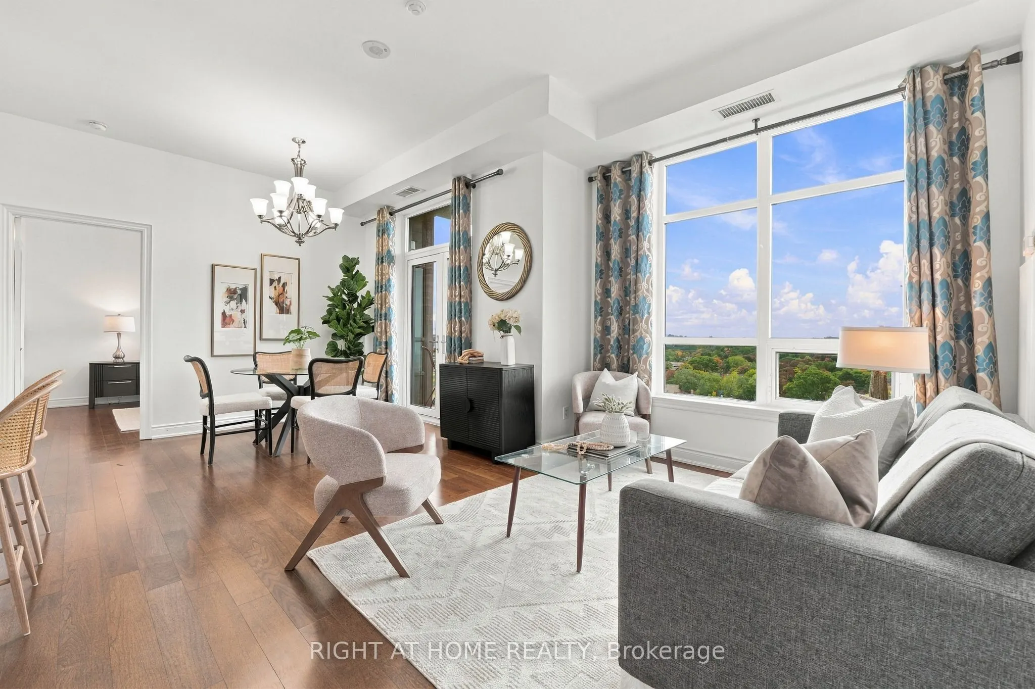 1135 Royal York Road #1301