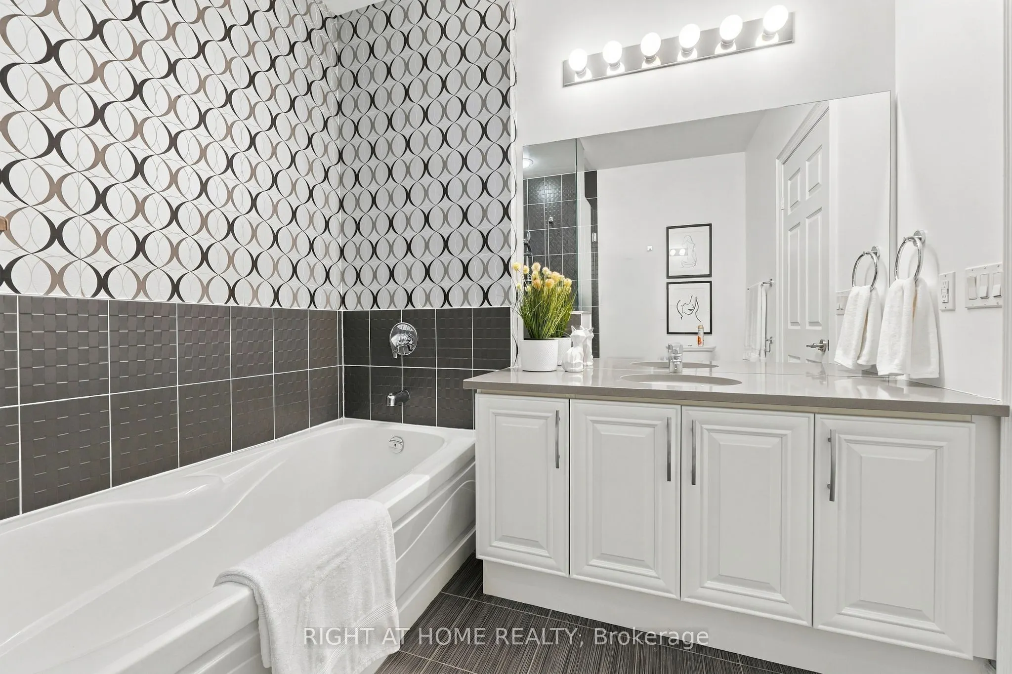 1135 Royal York Road #1301