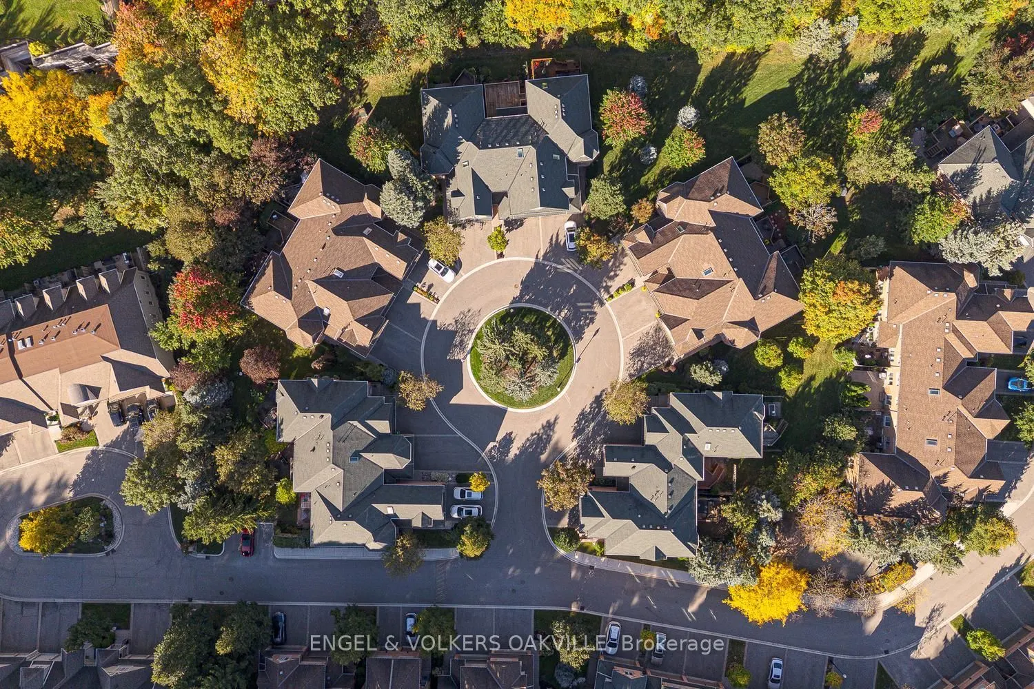 1905 Broad Hollow Gate #18
