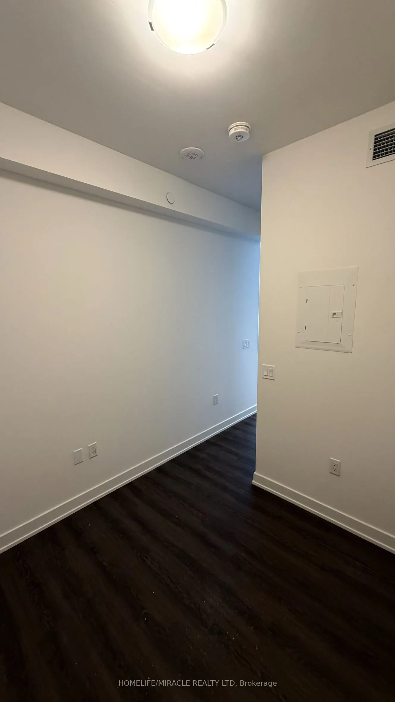 448 Burnhamthorpe Road W #7304