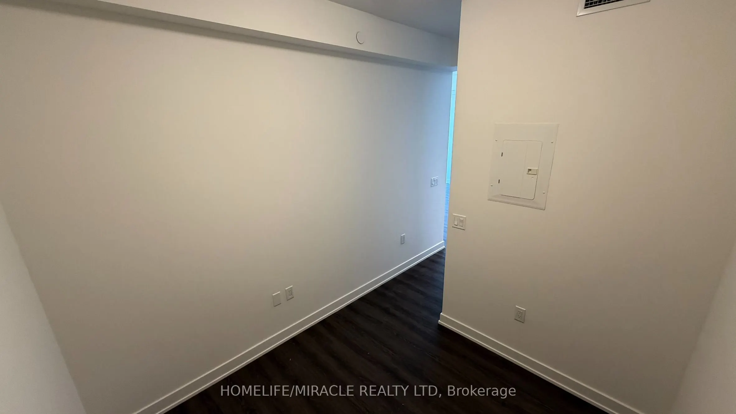 448 Burnhamthorpe Road W #7304