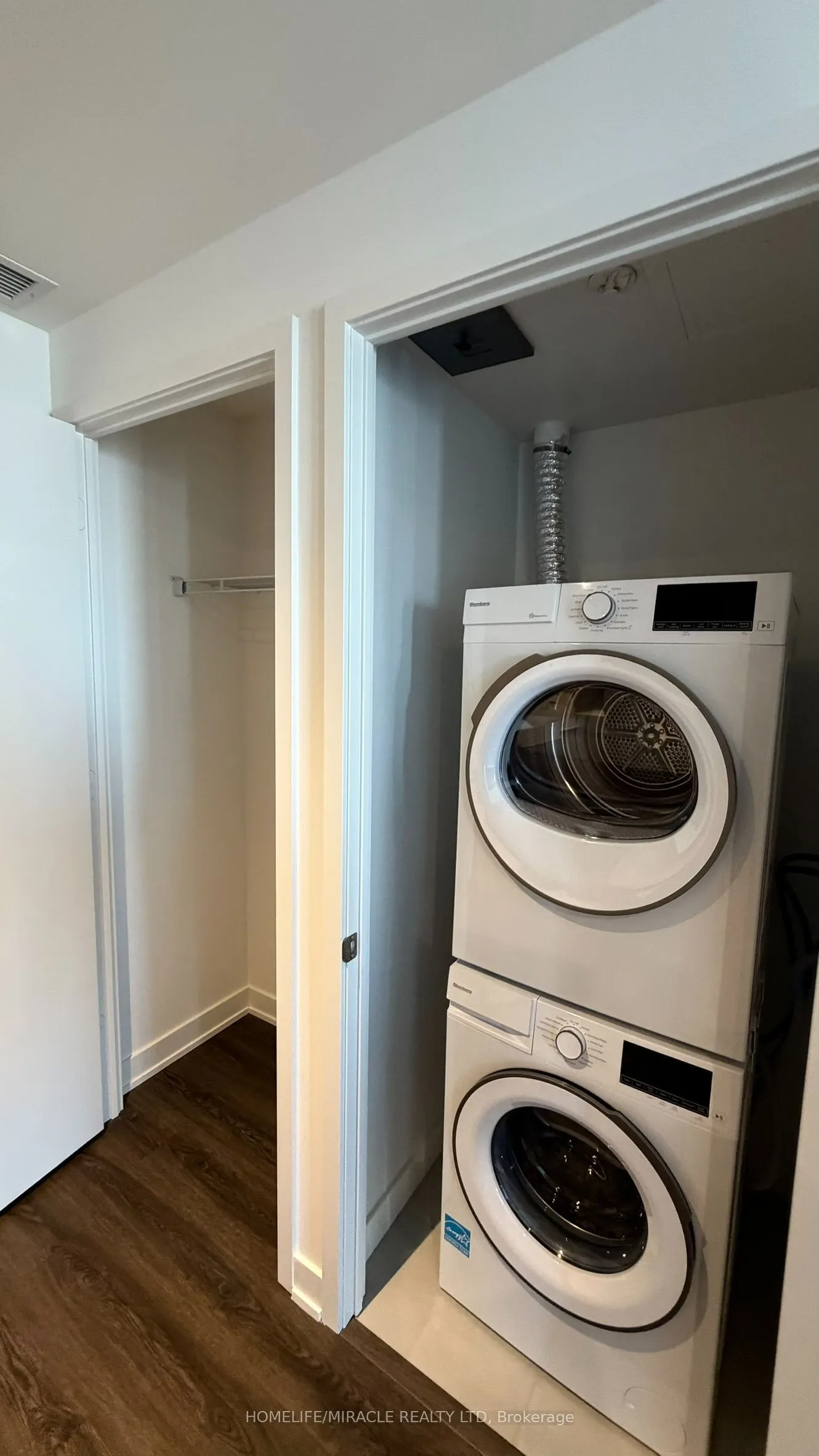 448 Burnhamthorpe Road W #7304