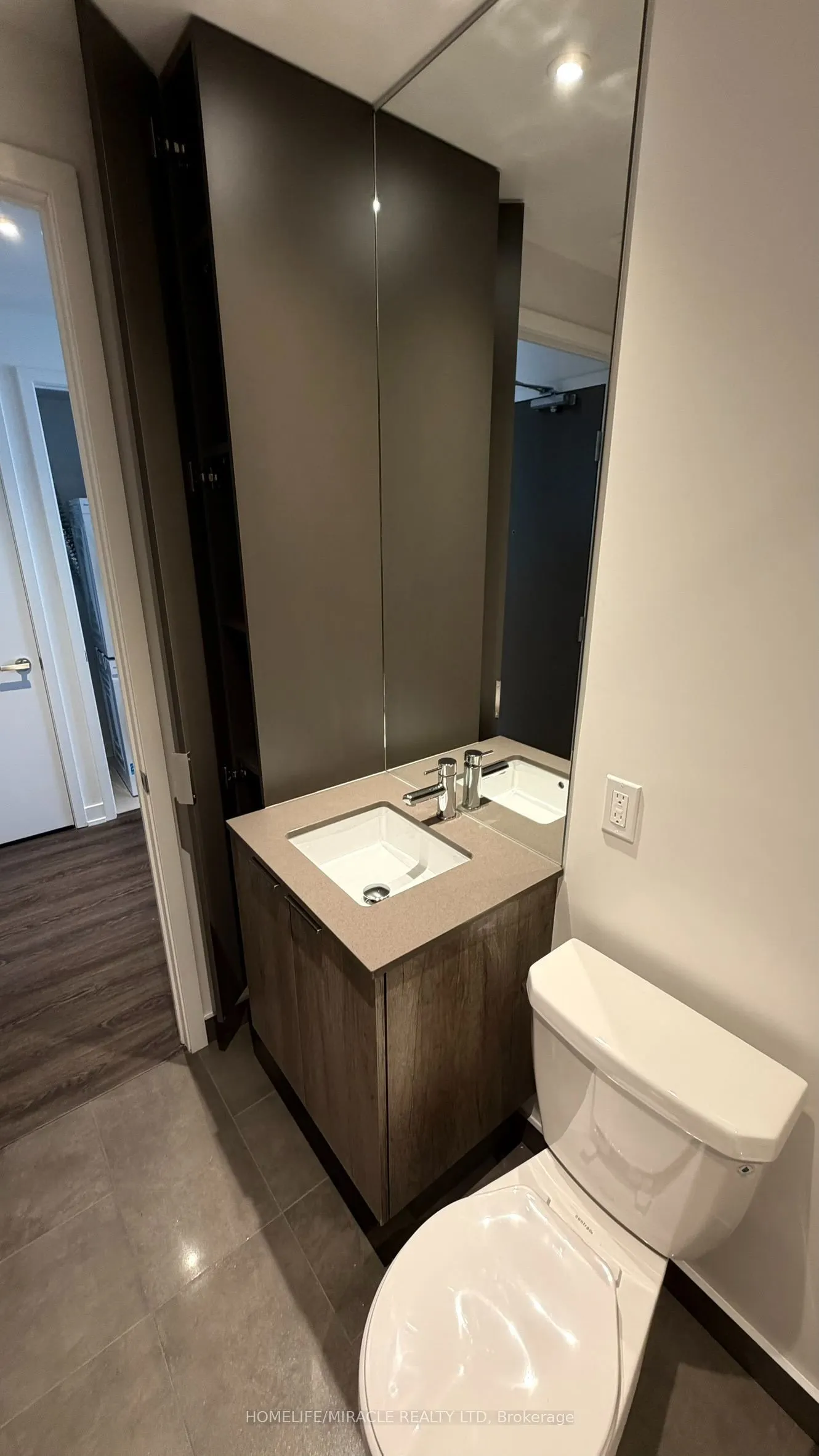 448 Burnhamthorpe Road W #7304
