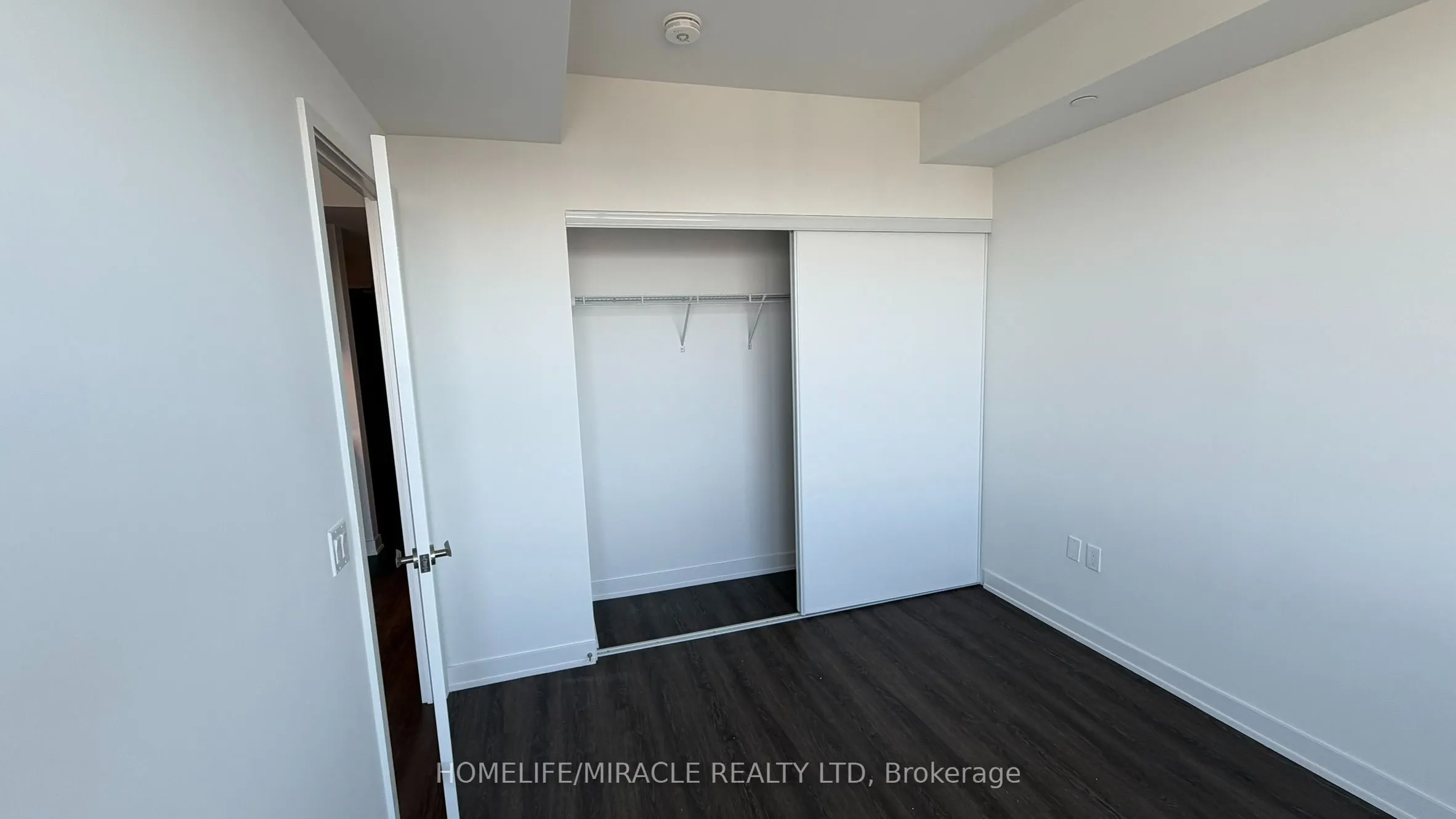 448 Burnhamthorpe Road W #7304
