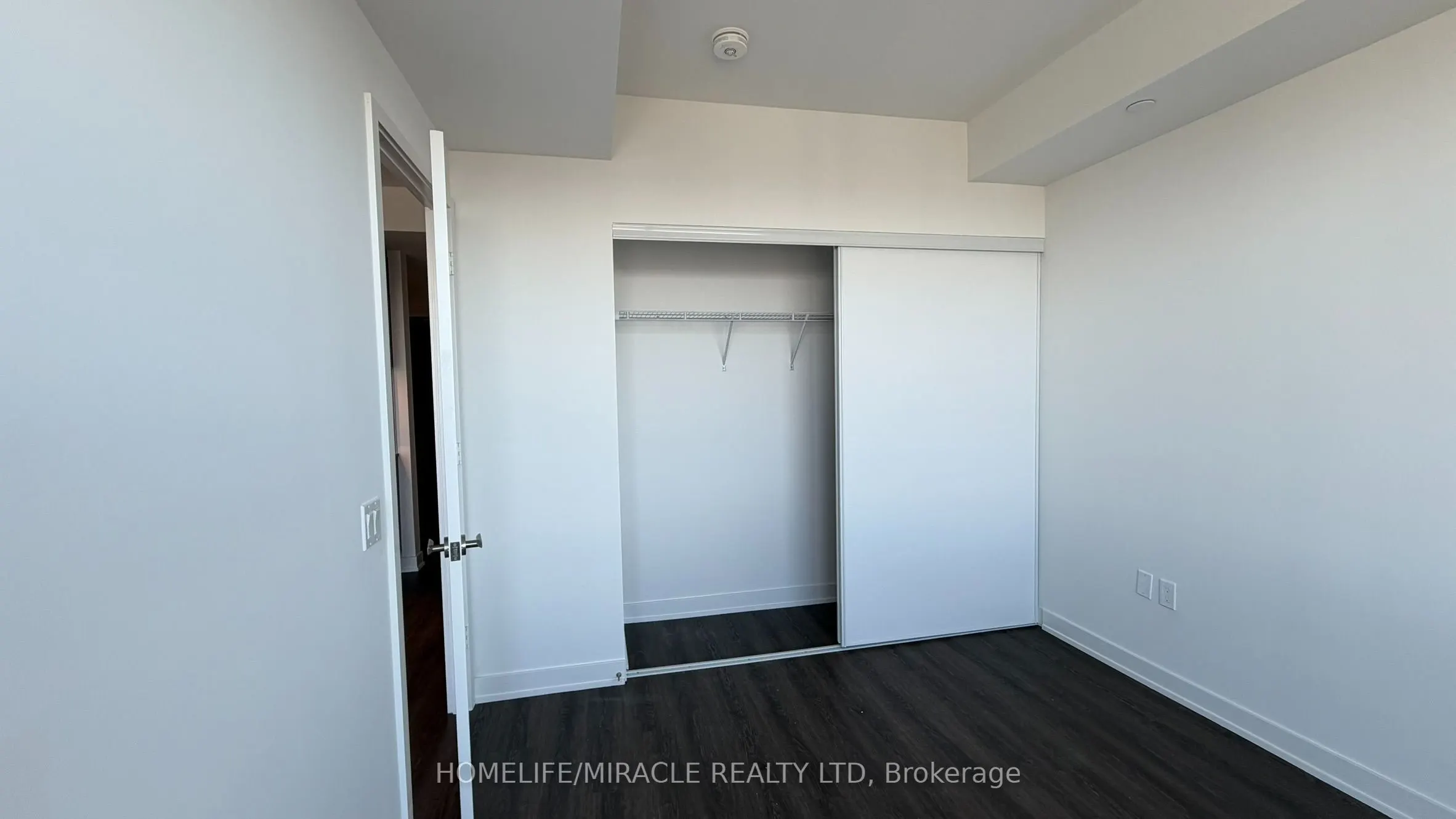 448 Burnhamthorpe Road W #7304