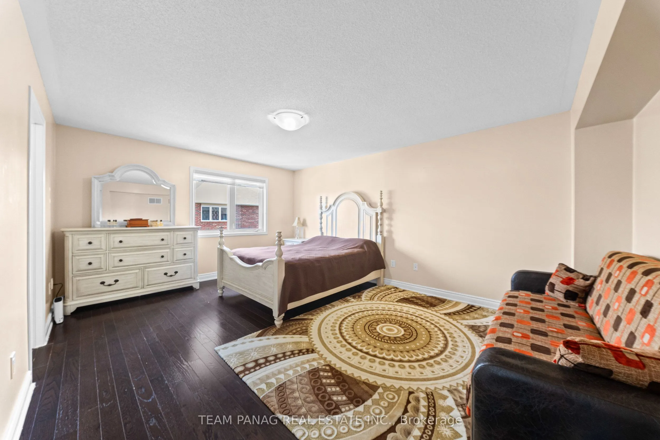 13 Seafair Crescent