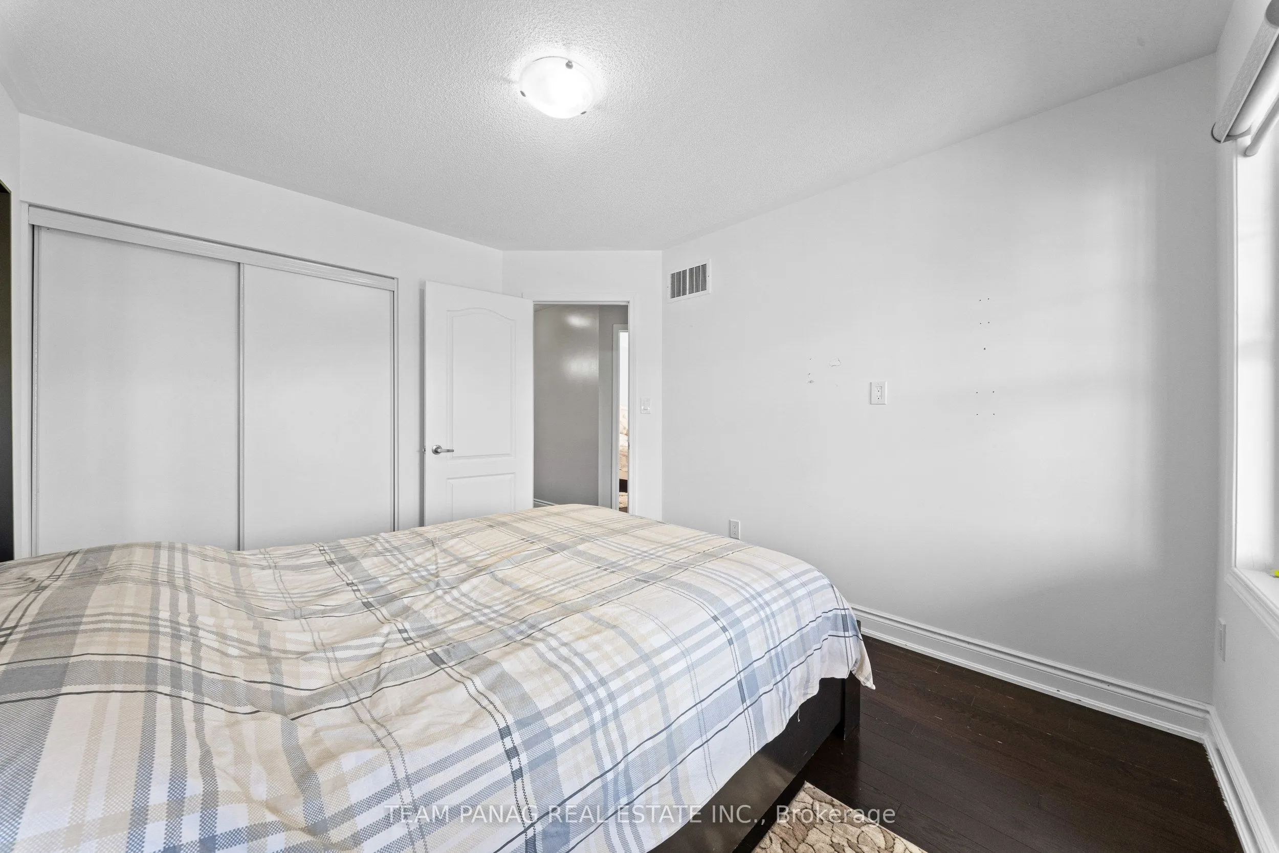 13 Seafair Crescent