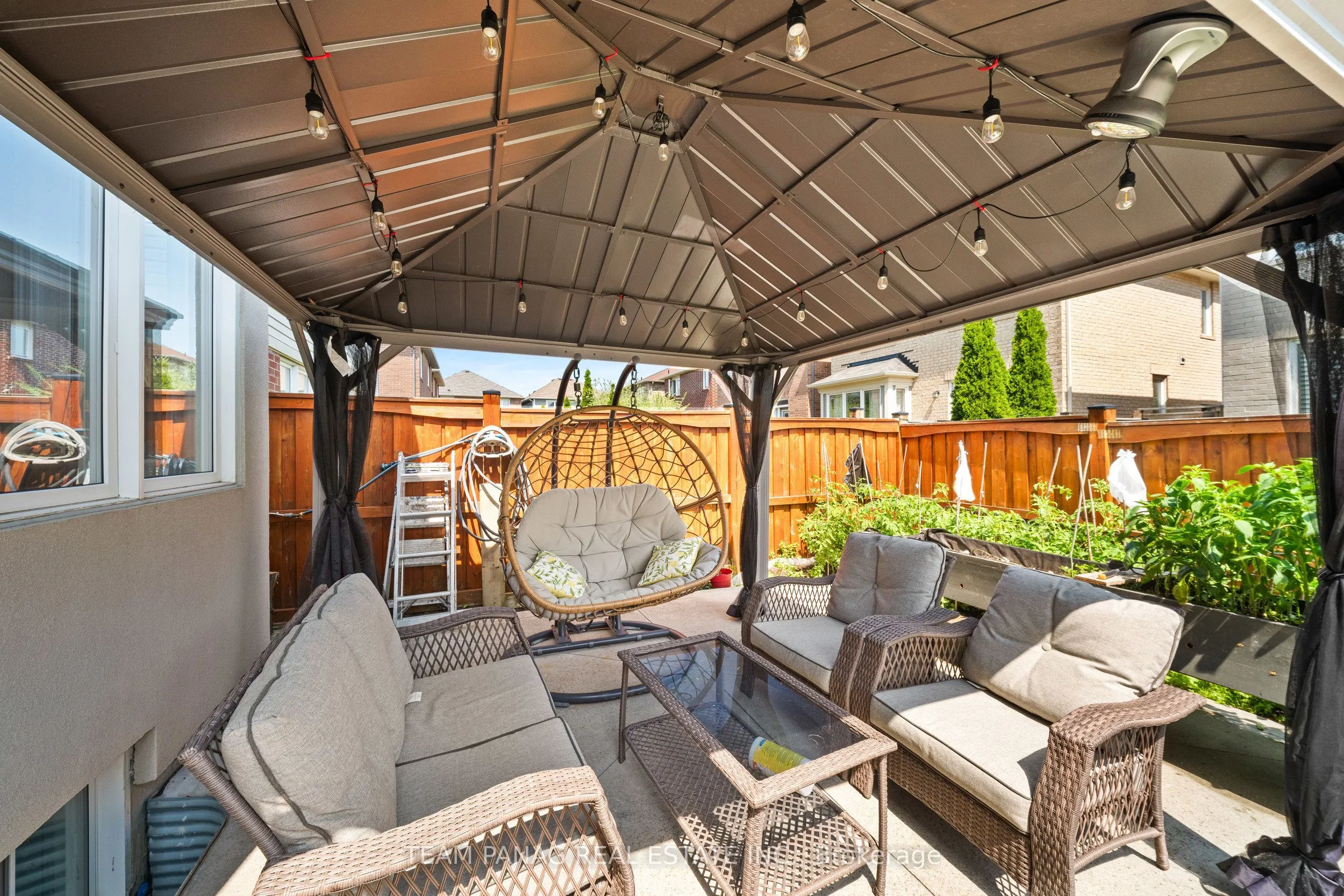 13 Seafair Crescent