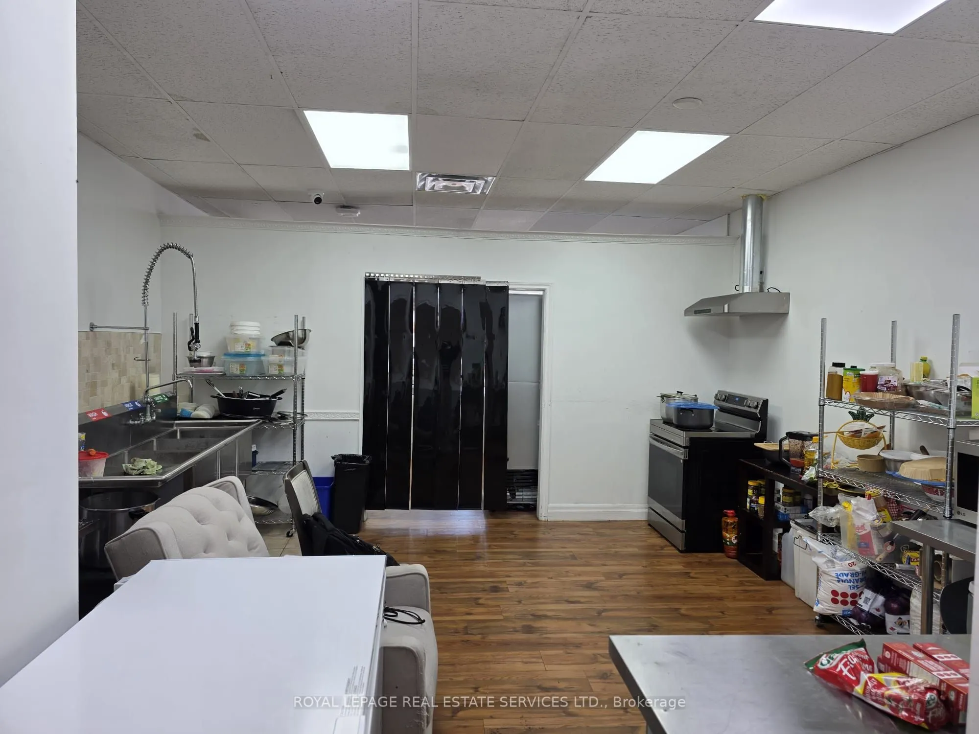 25 Commercial Street #Front