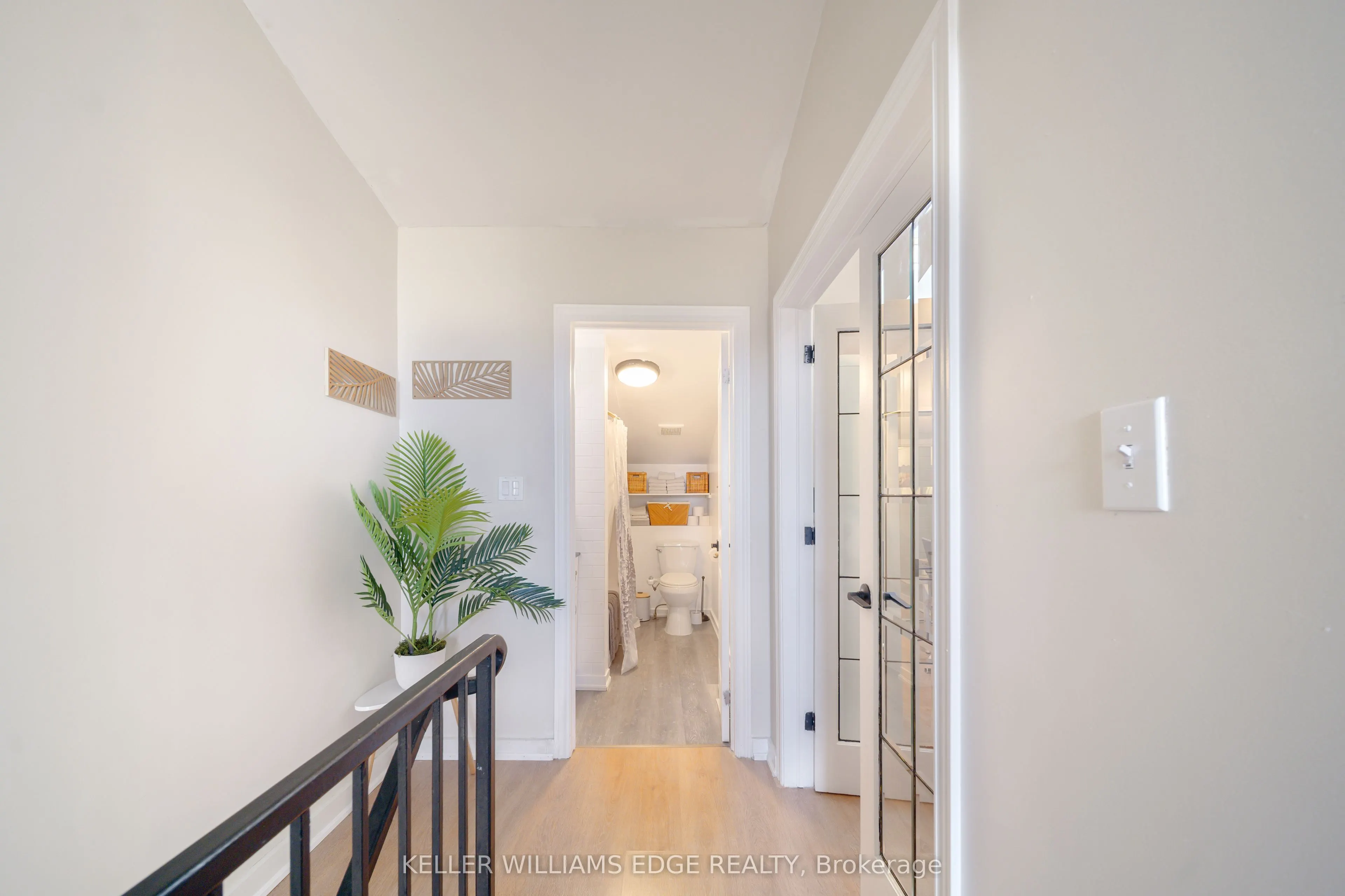123 Broadway Avenue #E