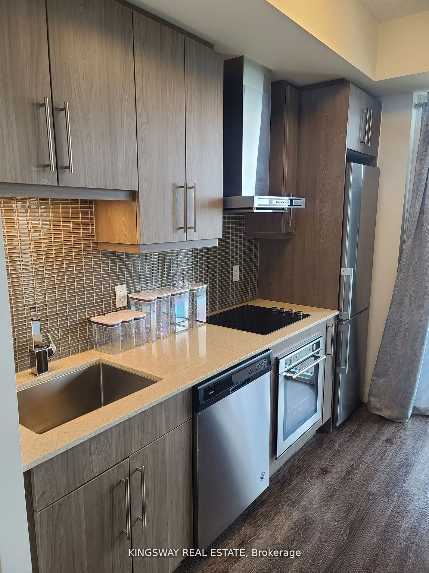2087 Fairview Street #1402