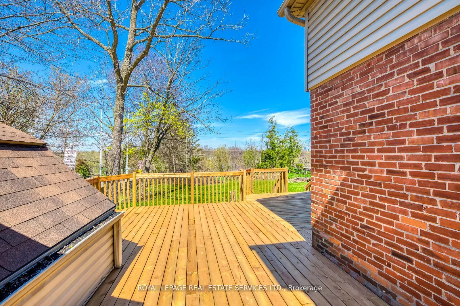 317 Queen Street S