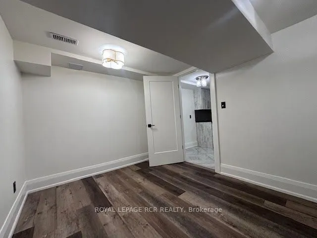 134 Queen Street N