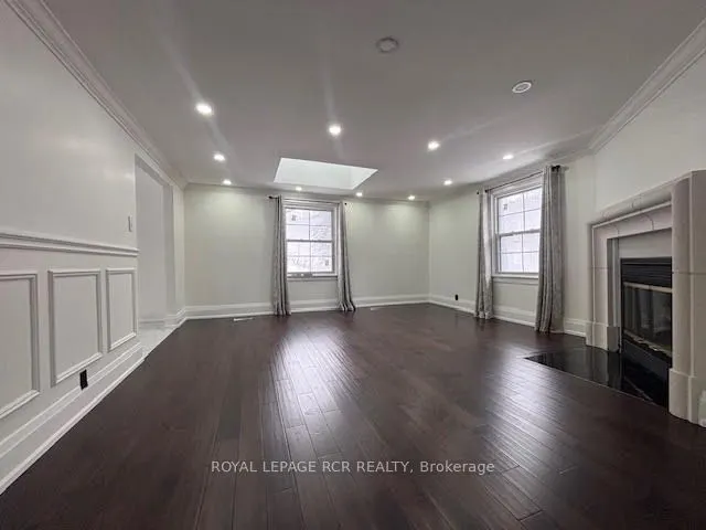 134 Queen Street N