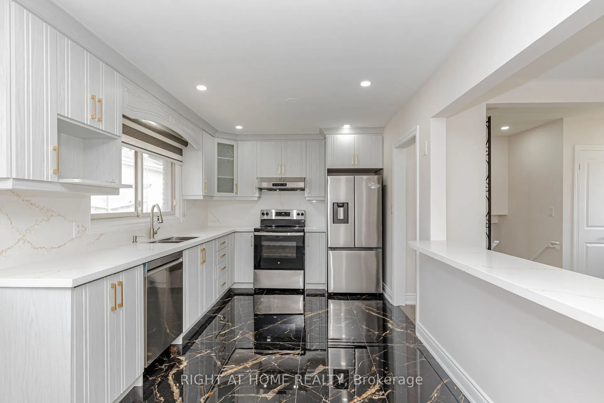 5154 New Street #UPPER