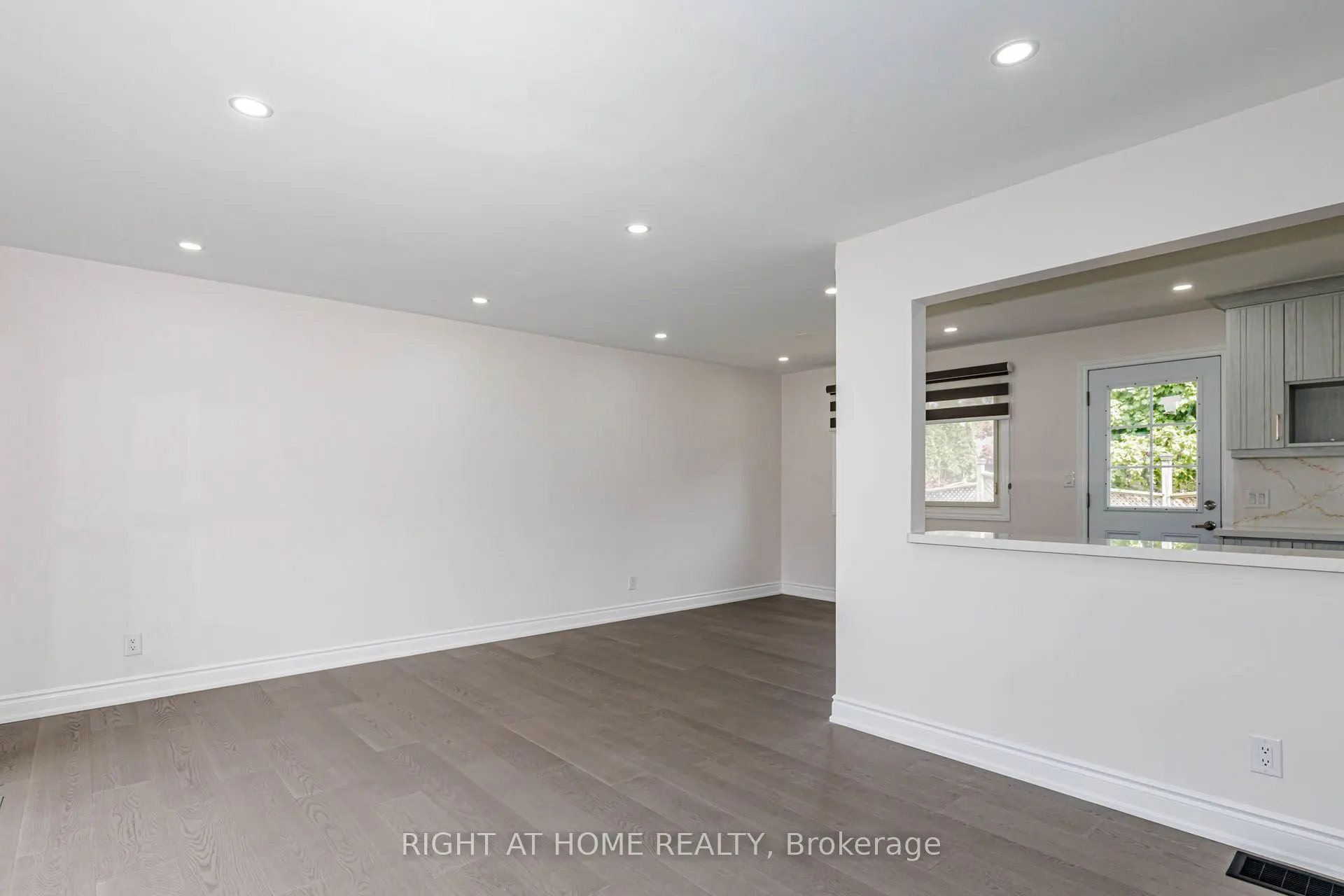 5154 New Street #UPPER