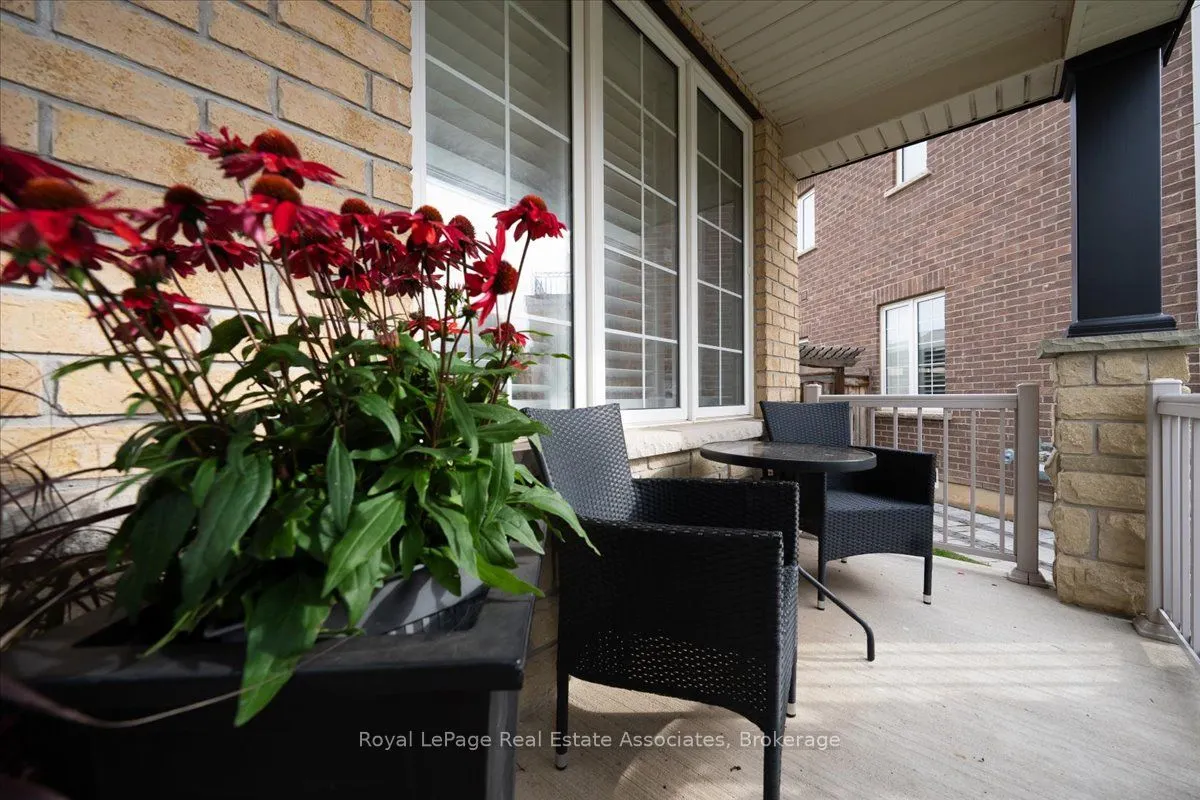 1469 Haws Crescent