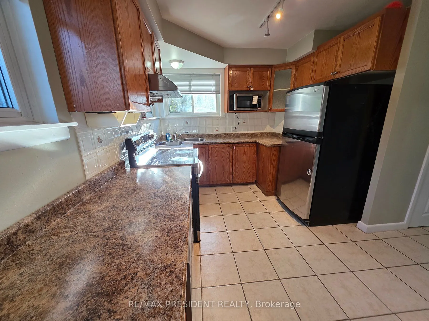 2280 Mountainside Drive #(Upper)