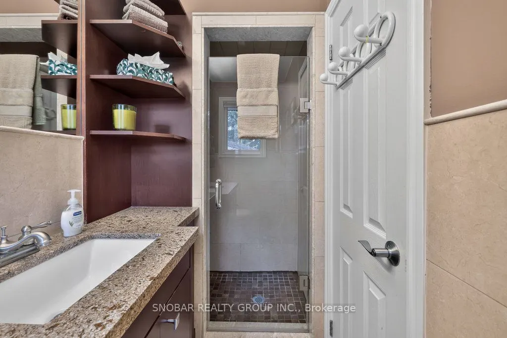 1302 Greenoaks Drive