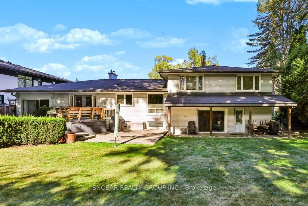 1302 Greenoaks Drive