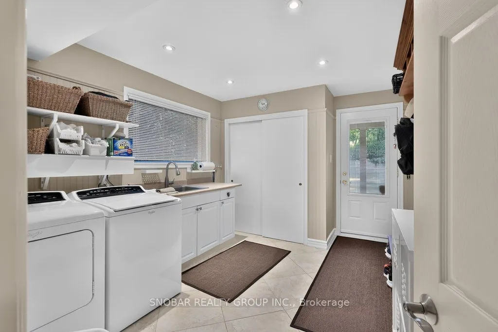 1302 Greenoaks Drive