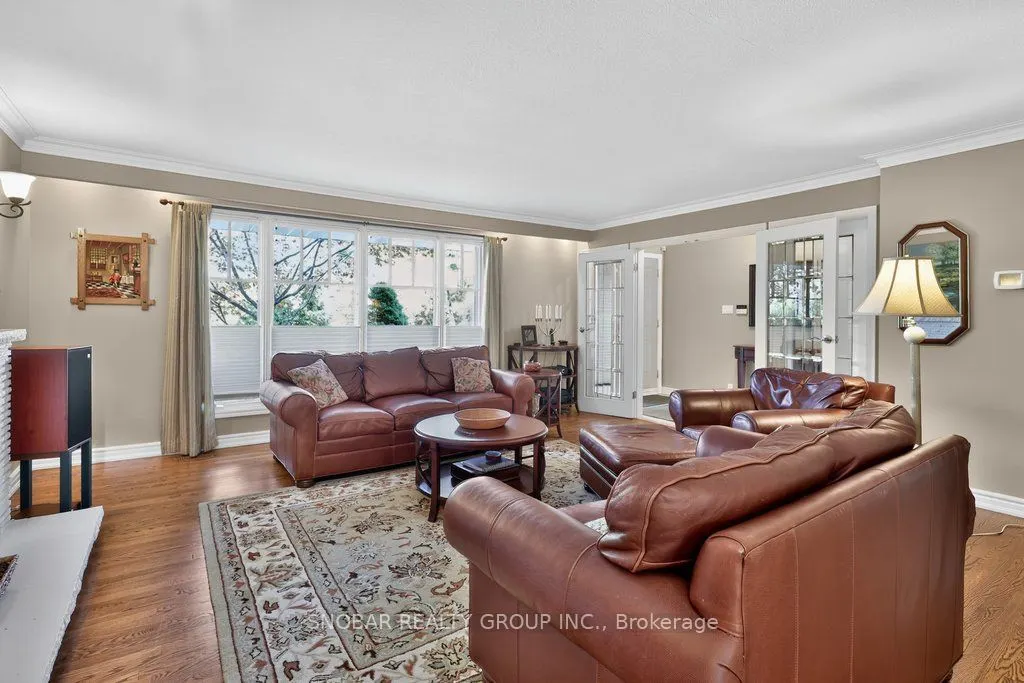 1302 Greenoaks Drive
