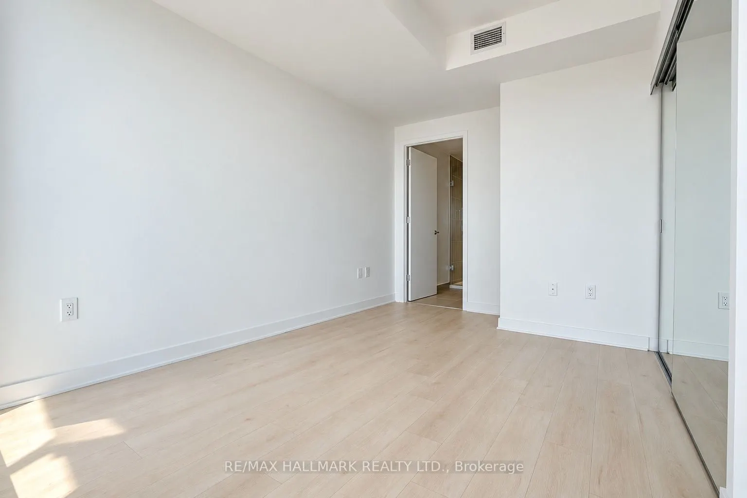 3900 Confederation Parkway #5504